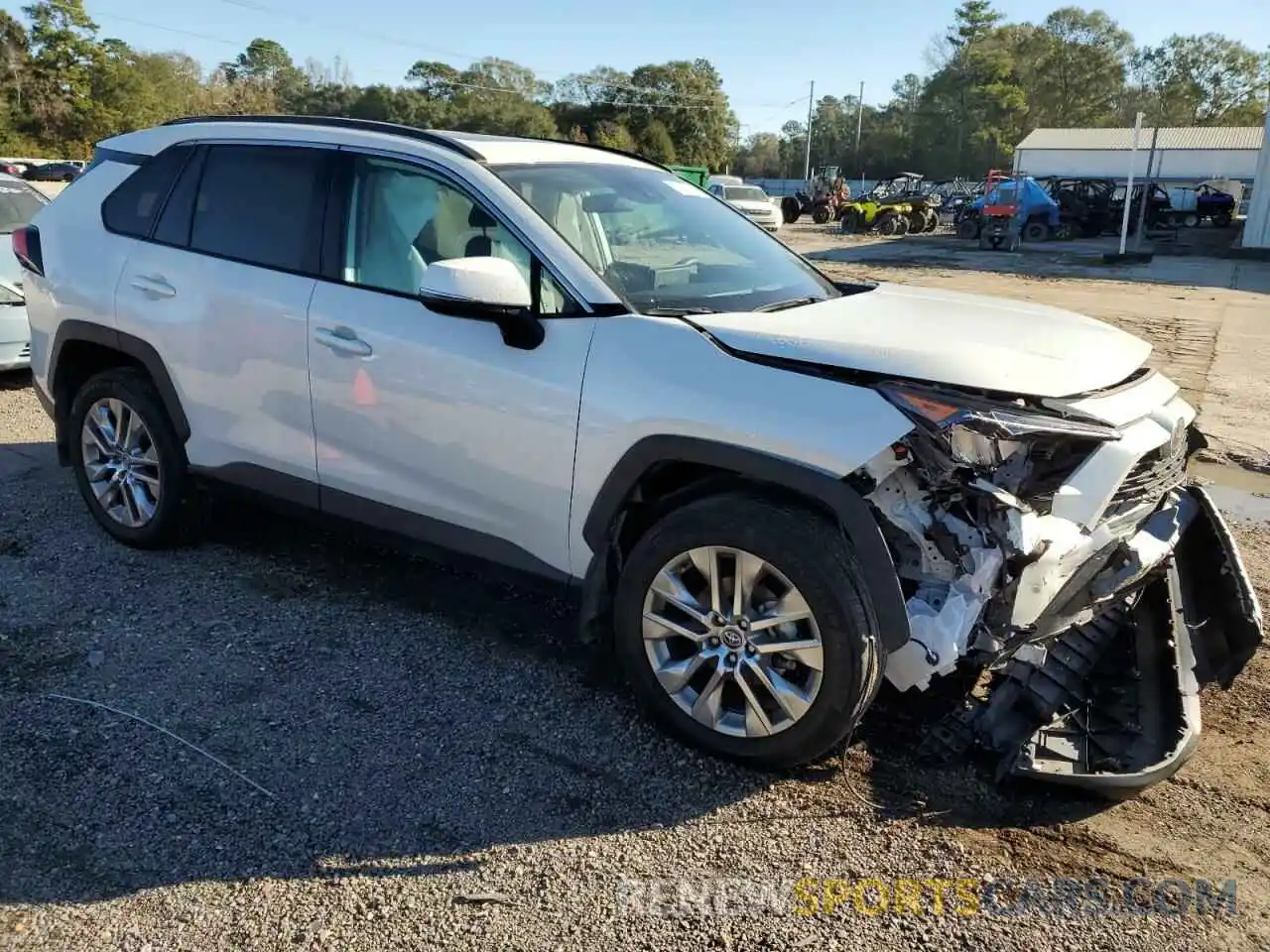 4 Photograph of a damaged car 2T3C1RFV2MW110910 TOYOTA RAV4 2021