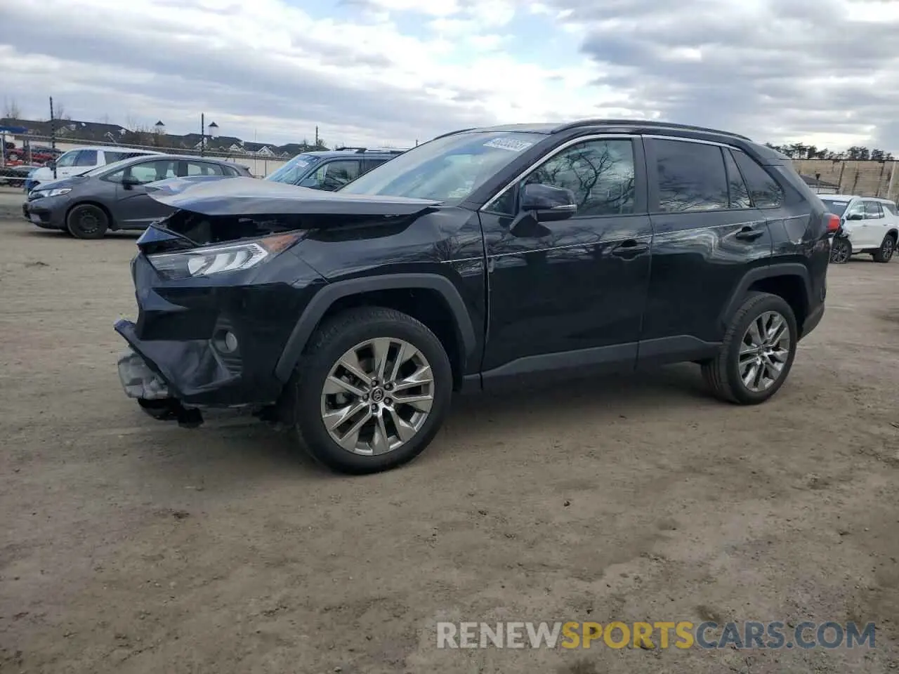 1 Photograph of a damaged car 2T3C1RFV2MW115671 TOYOTA RAV4 2021