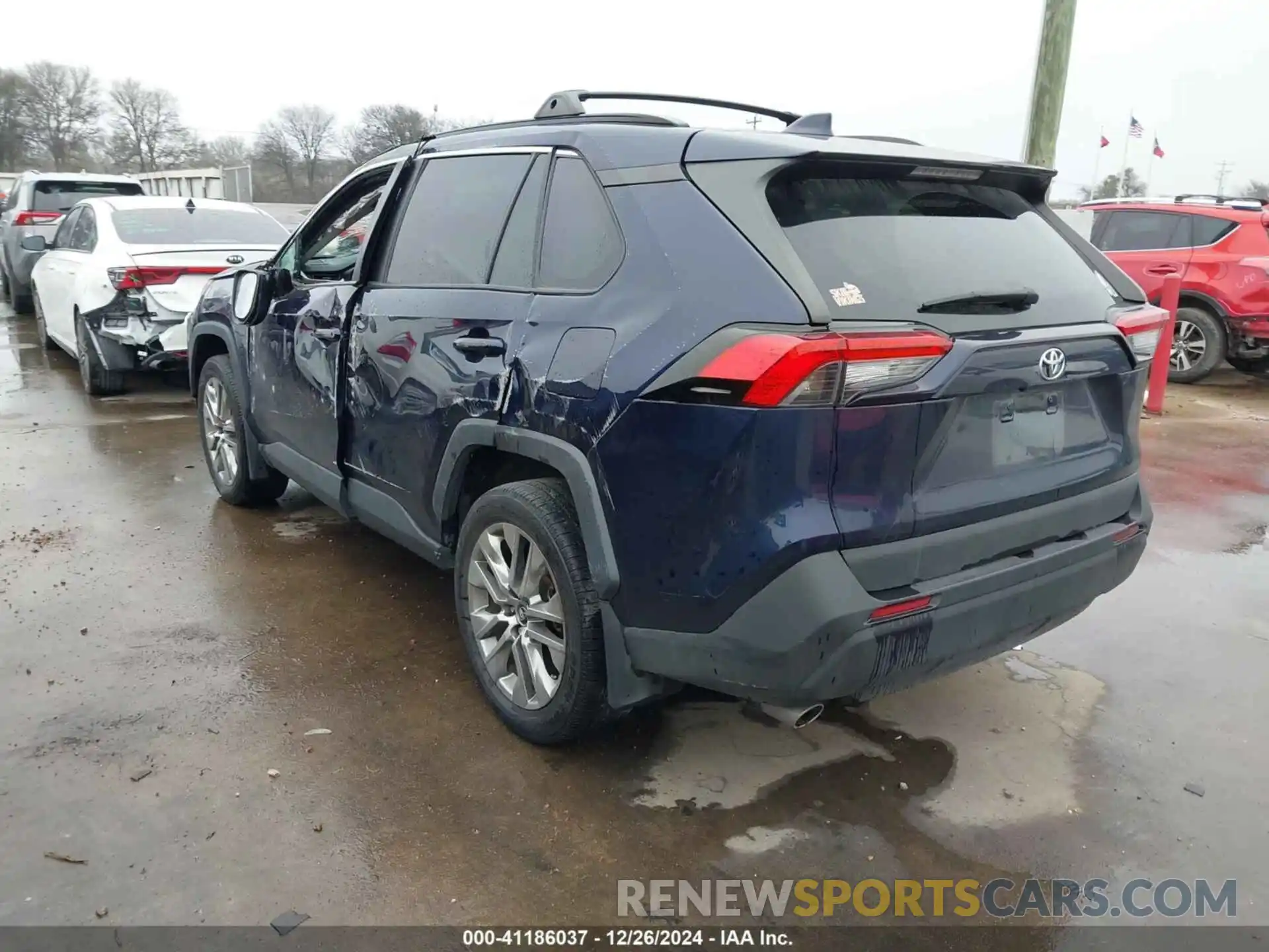 3 Photograph of a damaged car 2T3C1RFV2MW121566 TOYOTA RAV4 2021