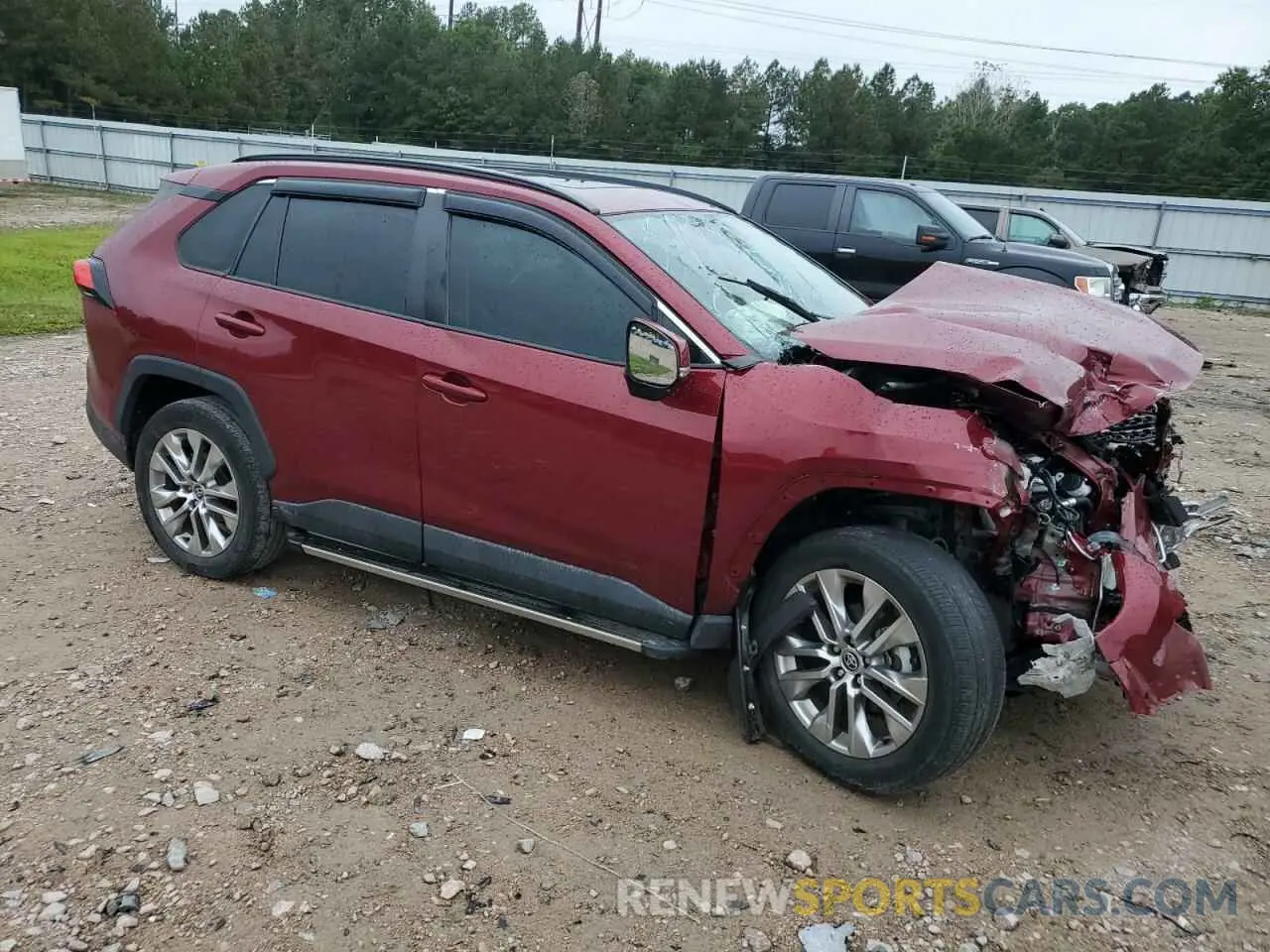 4 Photograph of a damaged car 2T3C1RFV2MW145253 TOYOTA RAV4 2021