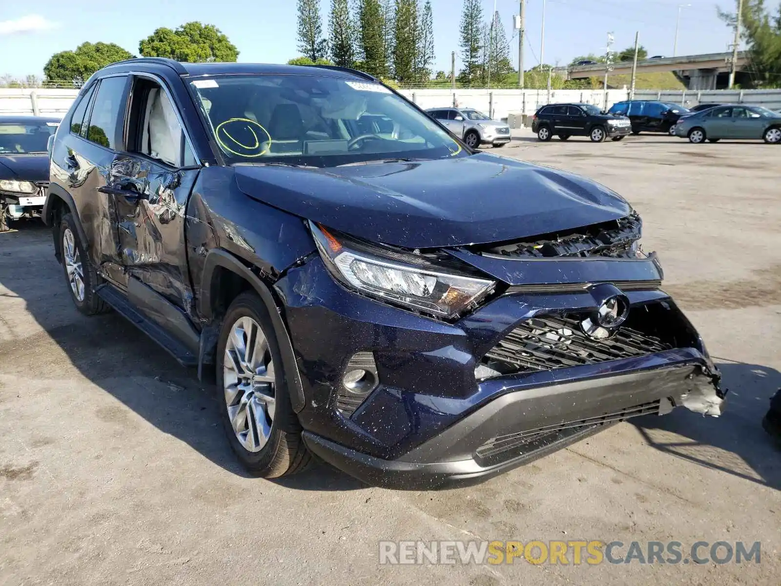 1 Photograph of a damaged car 2T3C1RFV2MW155569 TOYOTA RAV4 2021