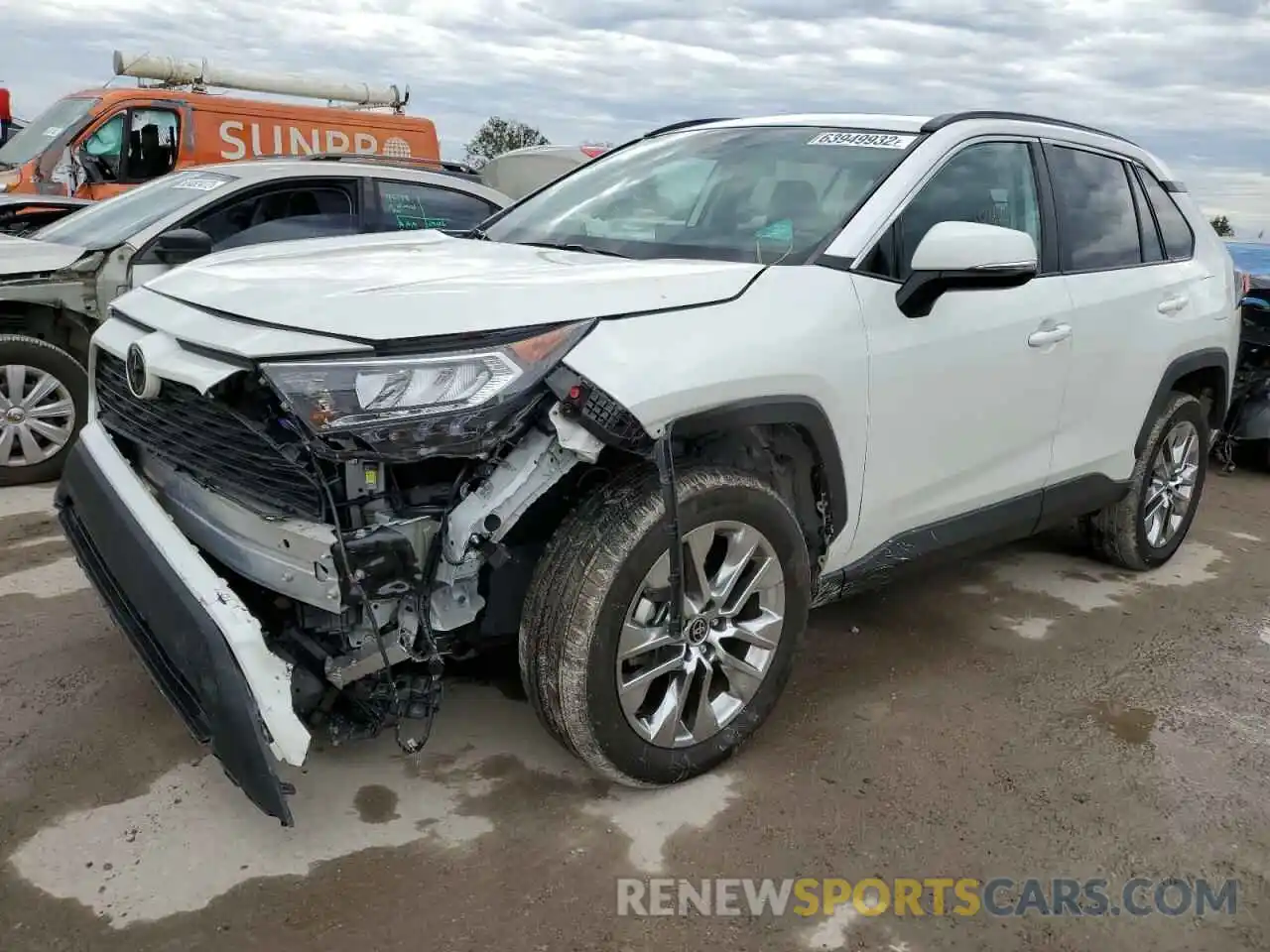 2 Photograph of a damaged car 2T3C1RFV2MW156544 TOYOTA RAV4 2021