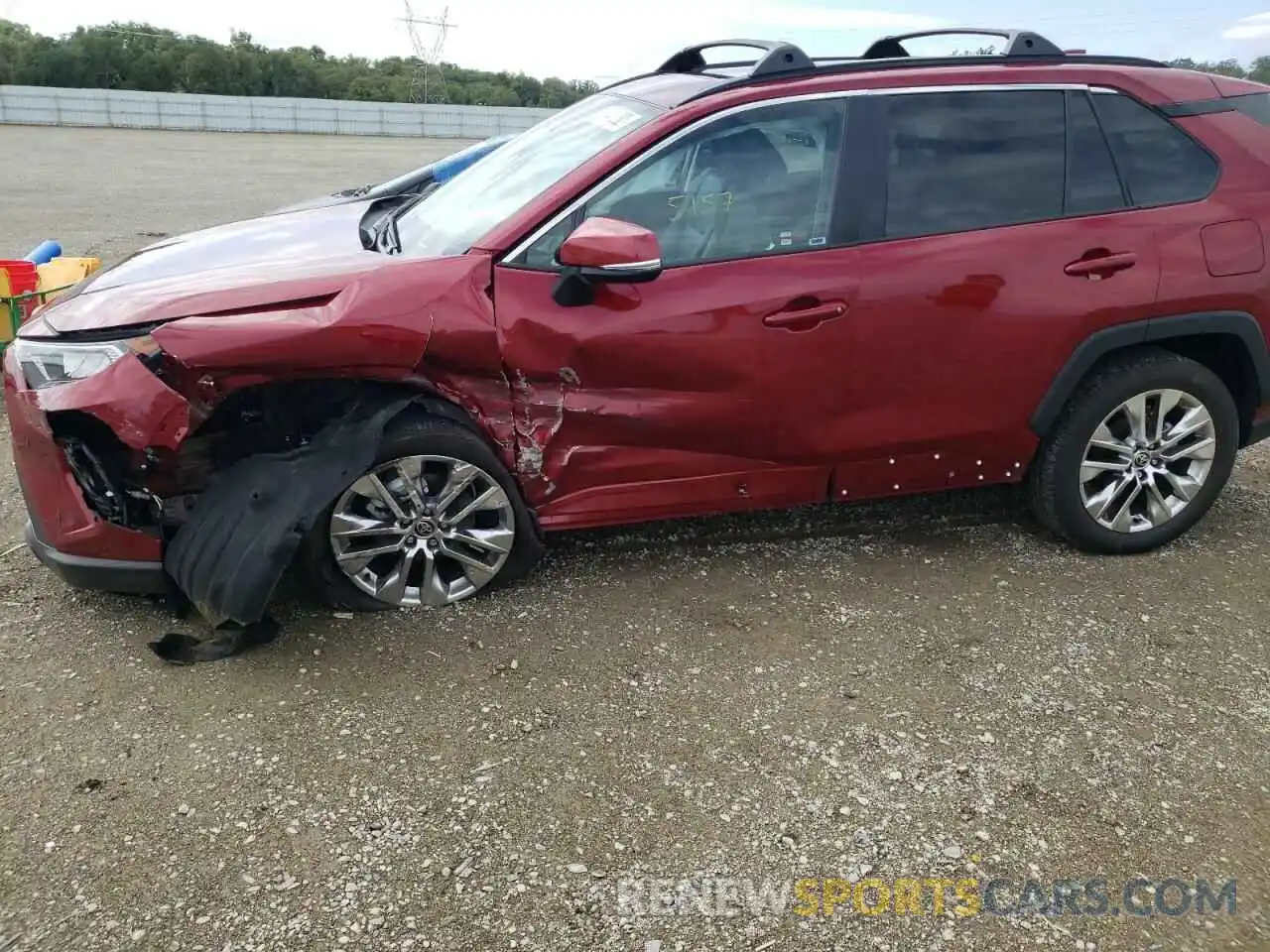 9 Photograph of a damaged car 2T3C1RFV2MW159542 TOYOTA RAV4 2021