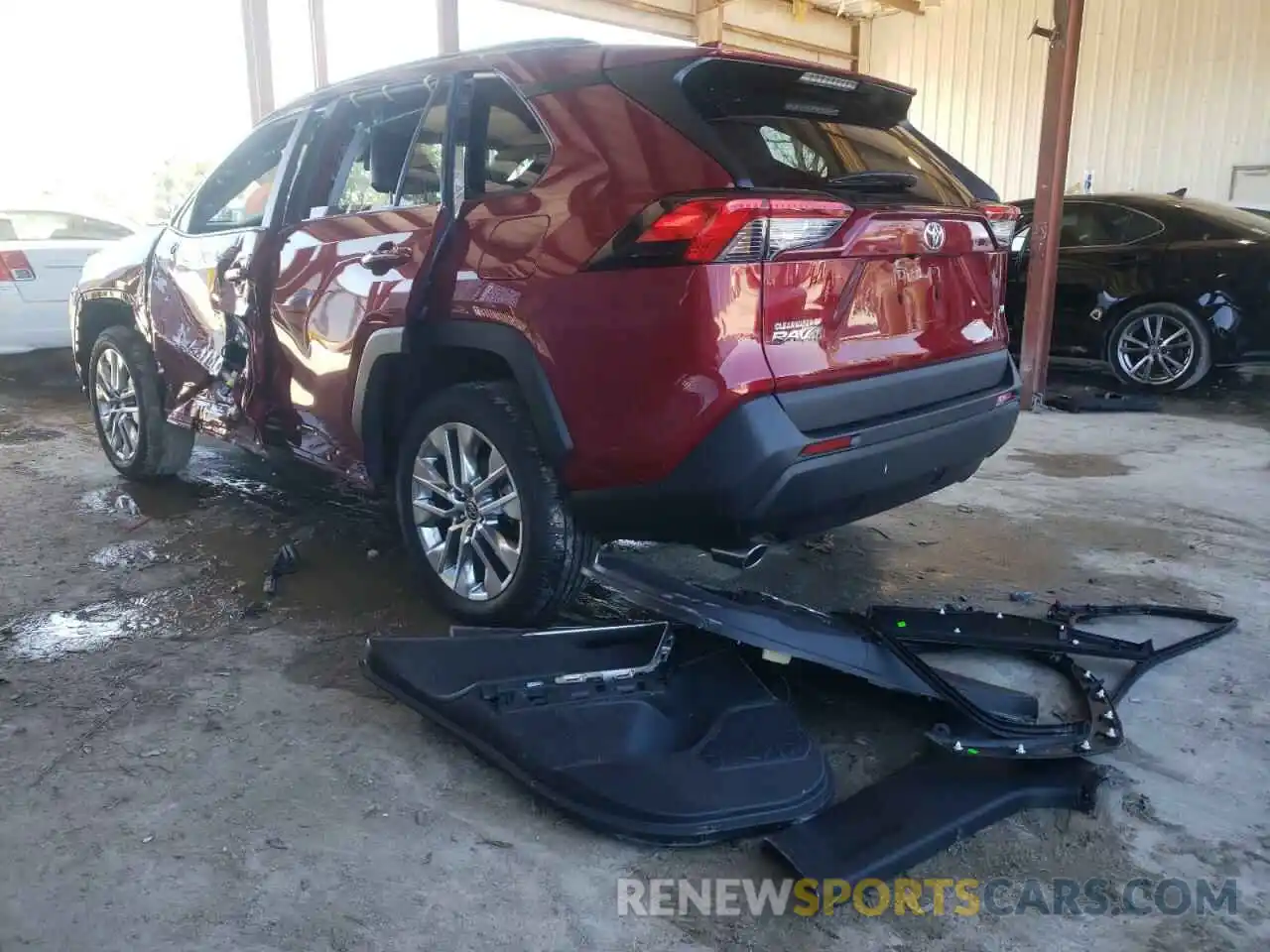 3 Photograph of a damaged car 2T3C1RFV2MW164840 TOYOTA RAV4 2021