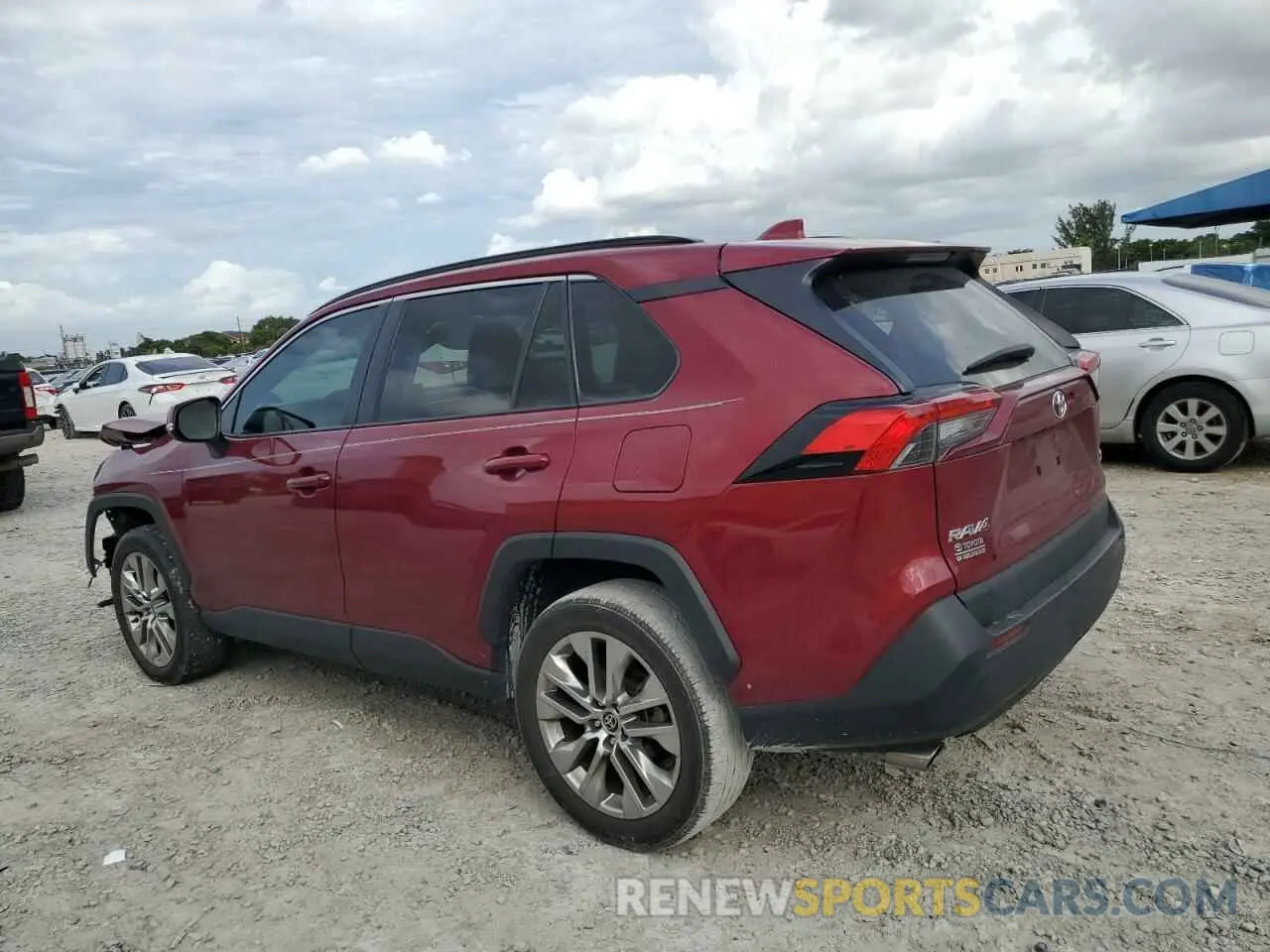 2 Photograph of a damaged car 2T3C1RFV2MW169004 TOYOTA RAV4 2021