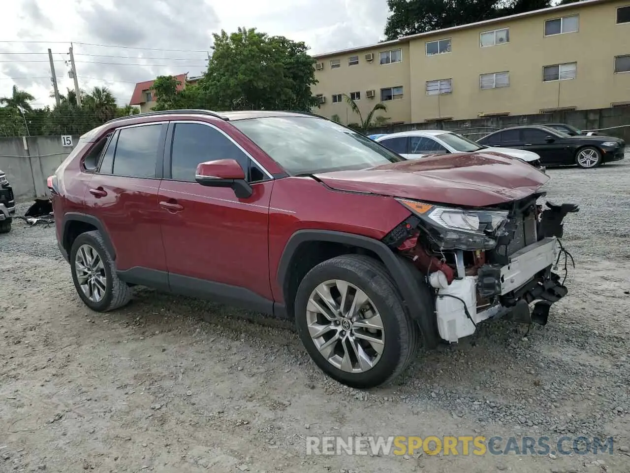 4 Photograph of a damaged car 2T3C1RFV2MW169004 TOYOTA RAV4 2021