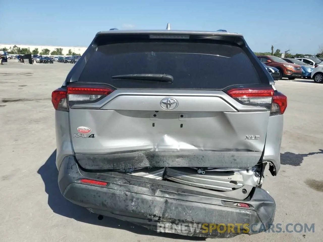 6 Photograph of a damaged car 2T3C1RFV2MW170802 TOYOTA RAV4 2021