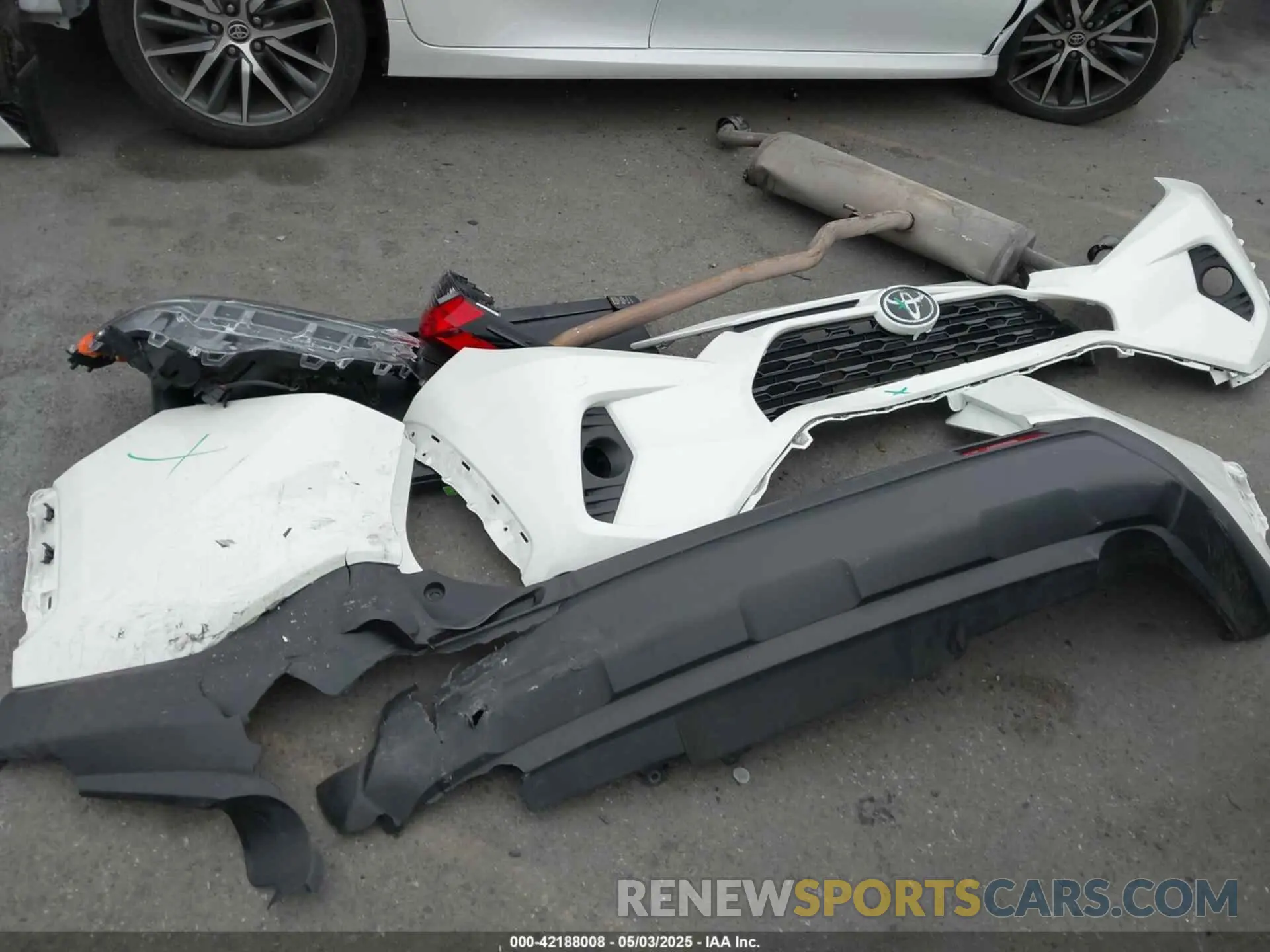 12 Photograph of a damaged car 2T3C1RFV2MW184327 TOYOTA RAV4 2021