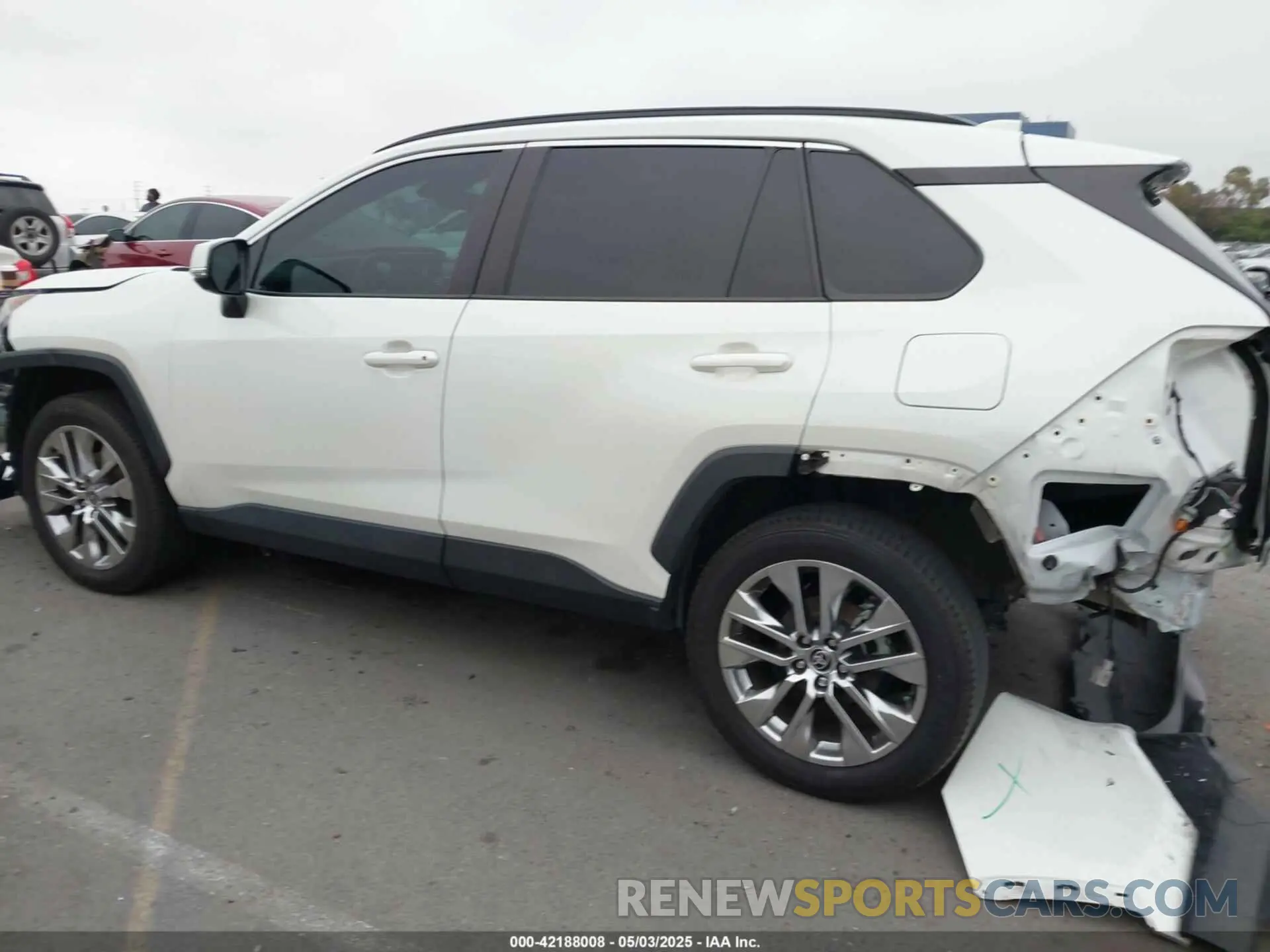 15 Photograph of a damaged car 2T3C1RFV2MW184327 TOYOTA RAV4 2021