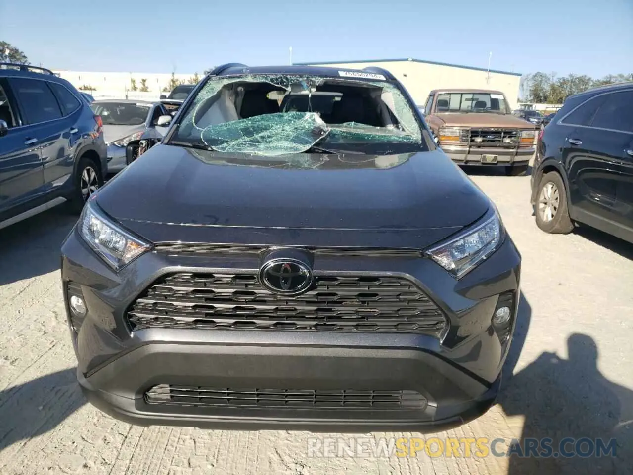 5 Photograph of a damaged car 2T3C1RFV3MC133758 TOYOTA RAV4 2021