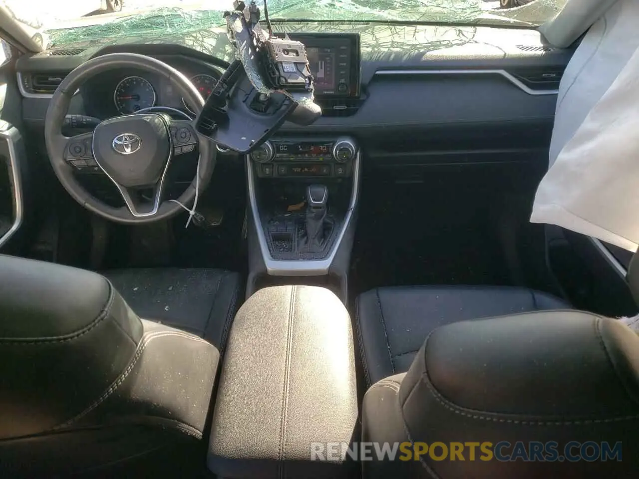 8 Photograph of a damaged car 2T3C1RFV3MC133758 TOYOTA RAV4 2021