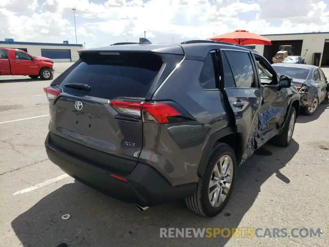 4 Photograph of a damaged car 2T3C1RFV3MC158997 TOYOTA RAV4 2021