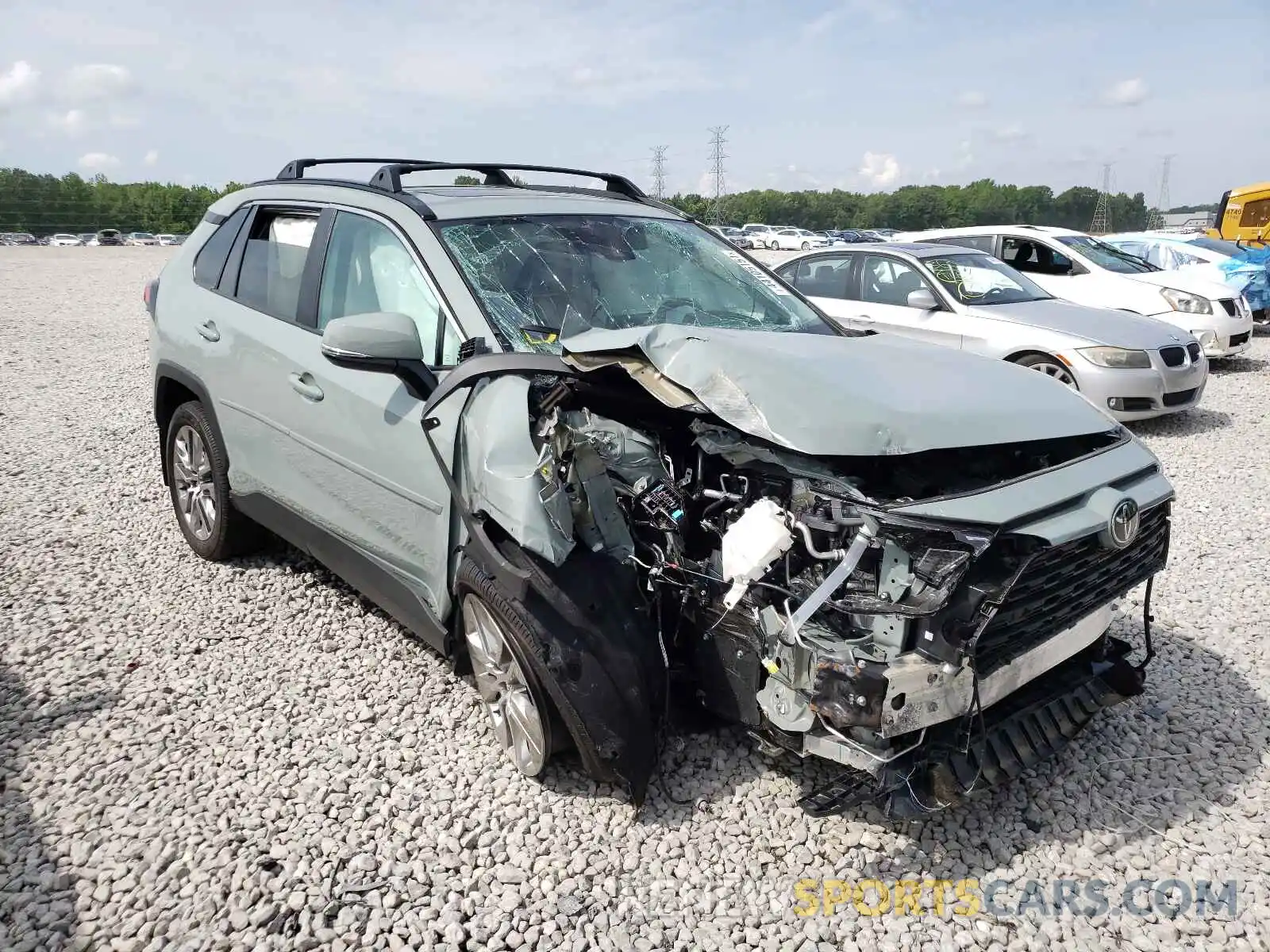 1 Photograph of a damaged car 2T3C1RFV3MW137873 TOYOTA RAV4 2021