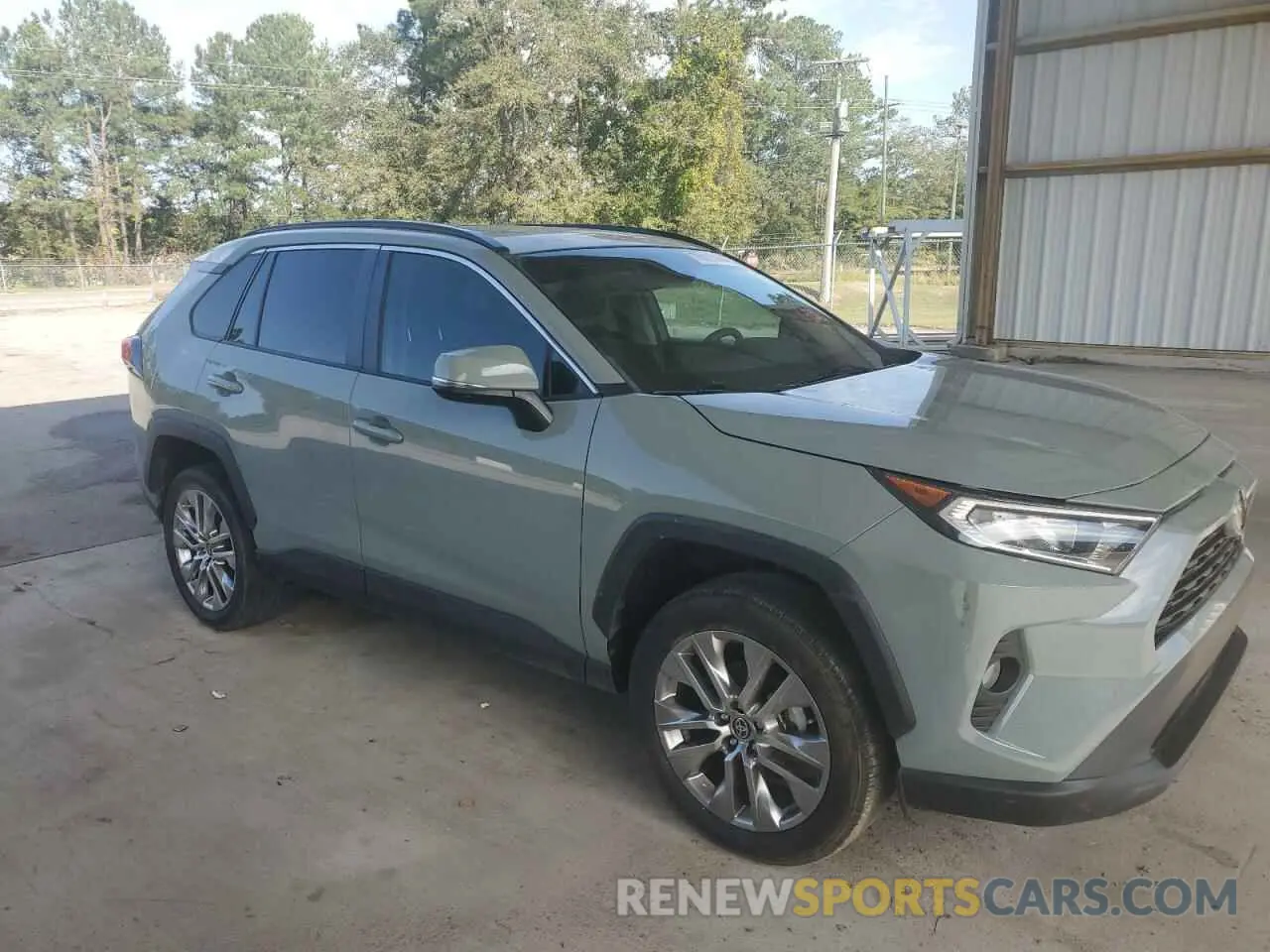 4 Photograph of a damaged car 2T3C1RFV3MW143513 TOYOTA RAV4 2021