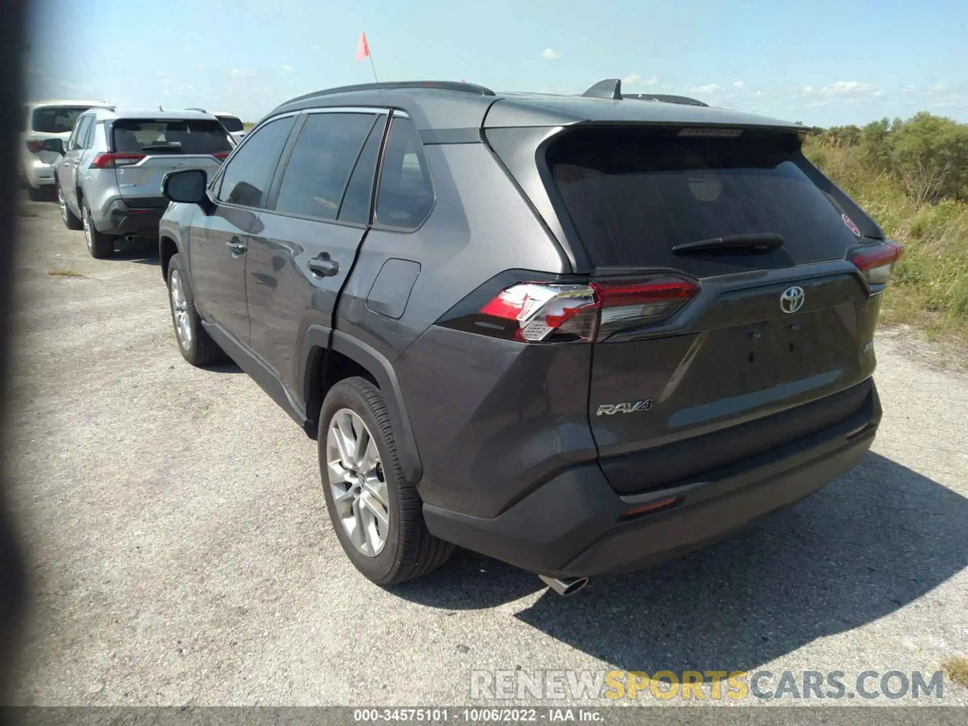 3 Photograph of a damaged car 2T3C1RFV3MW148985 TOYOTA RAV4 2021