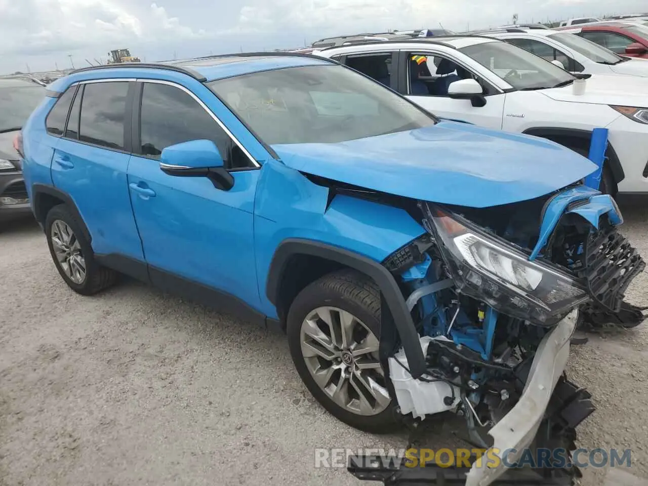 1 Photograph of a damaged car 2T3C1RFV3MW159923 TOYOTA RAV4 2021