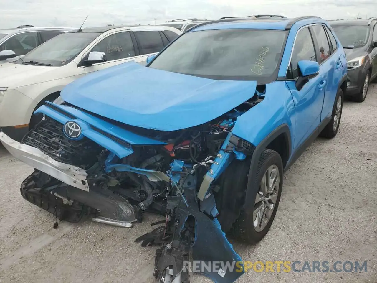 2 Photograph of a damaged car 2T3C1RFV3MW159923 TOYOTA RAV4 2021