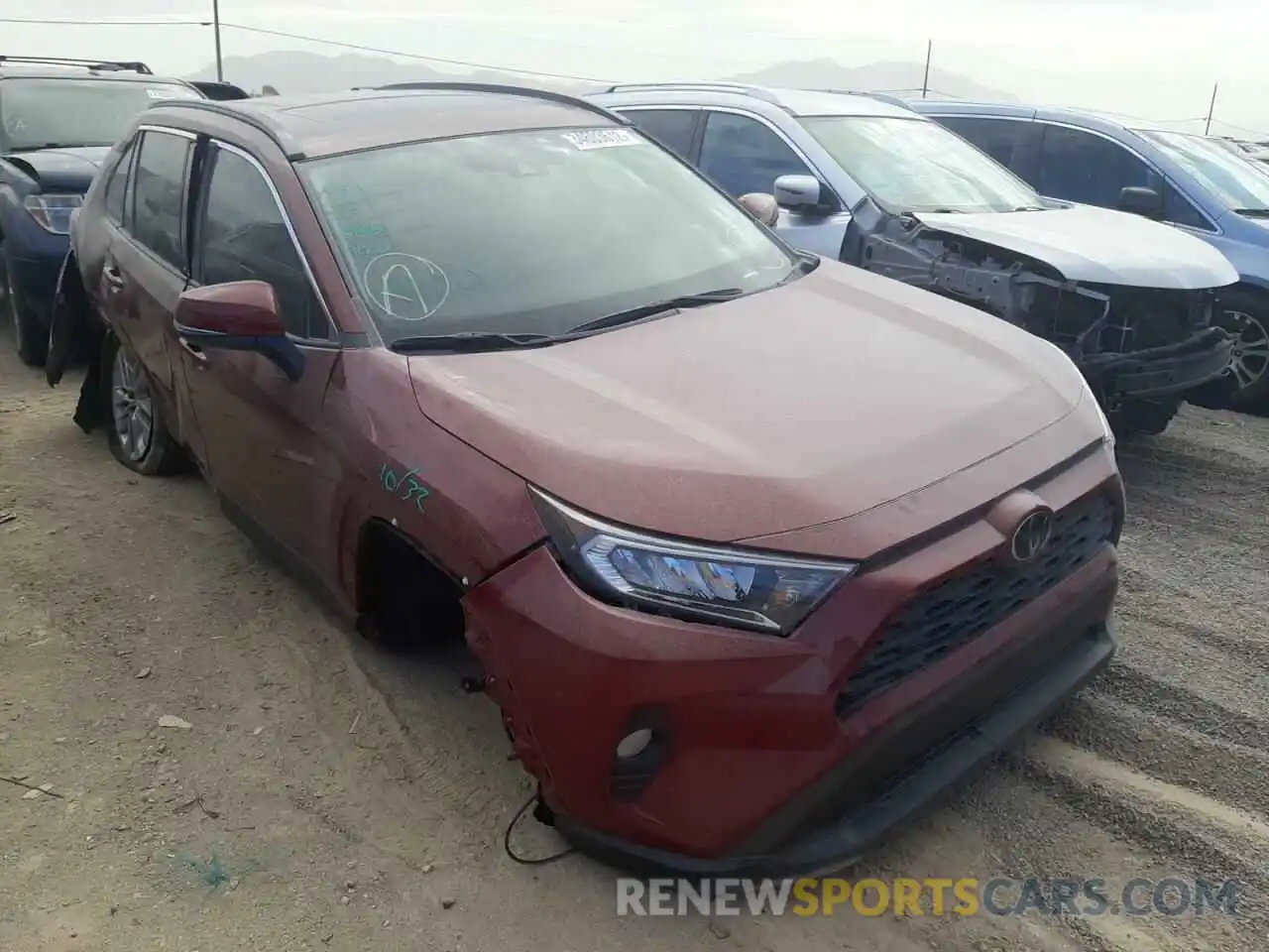 1 Photograph of a damaged car 2T3C1RFV3MW181470 TOYOTA RAV4 2021