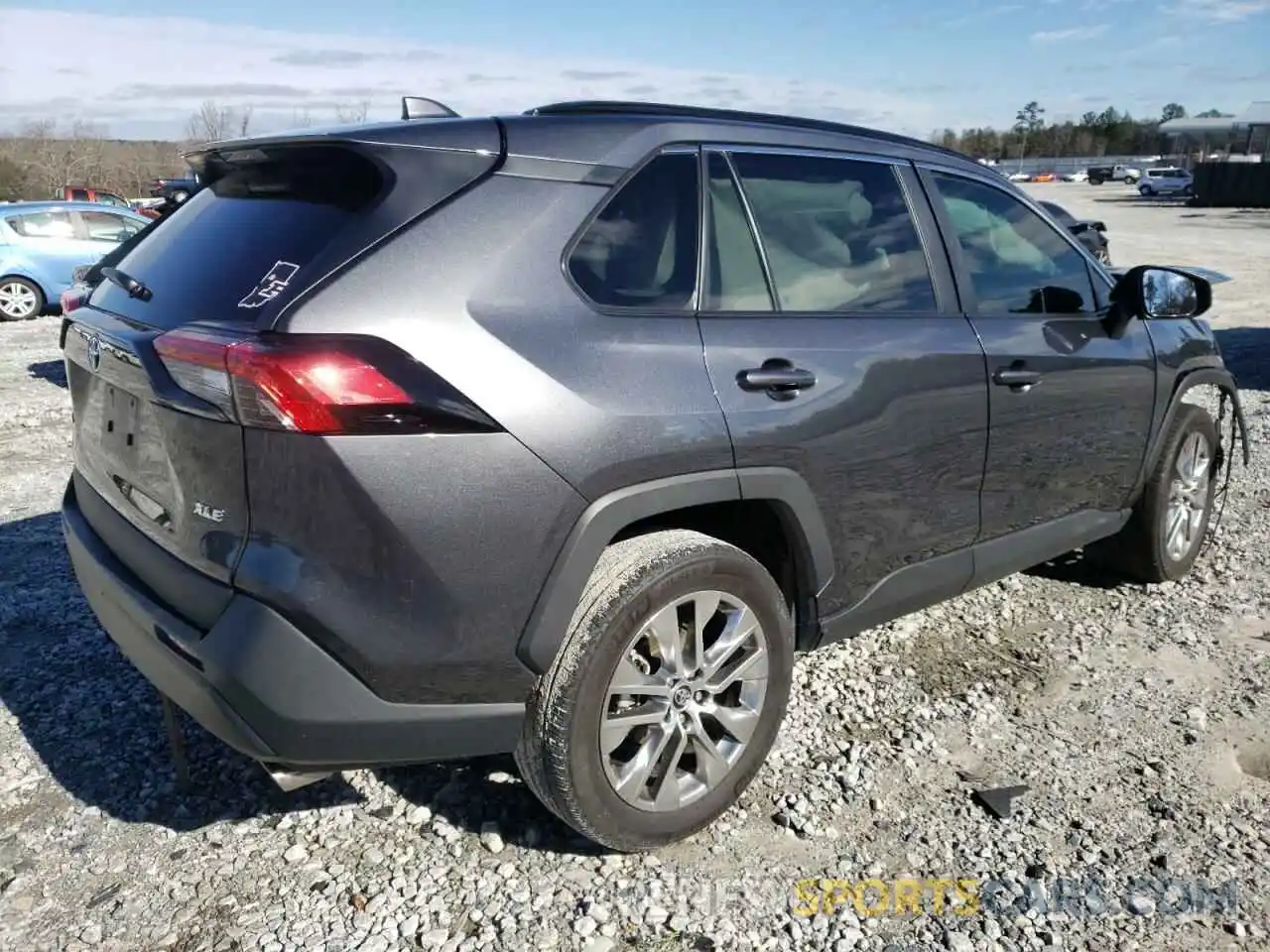 4 Photograph of a damaged car 2T3C1RFV4MC088894 TOYOTA RAV4 2021