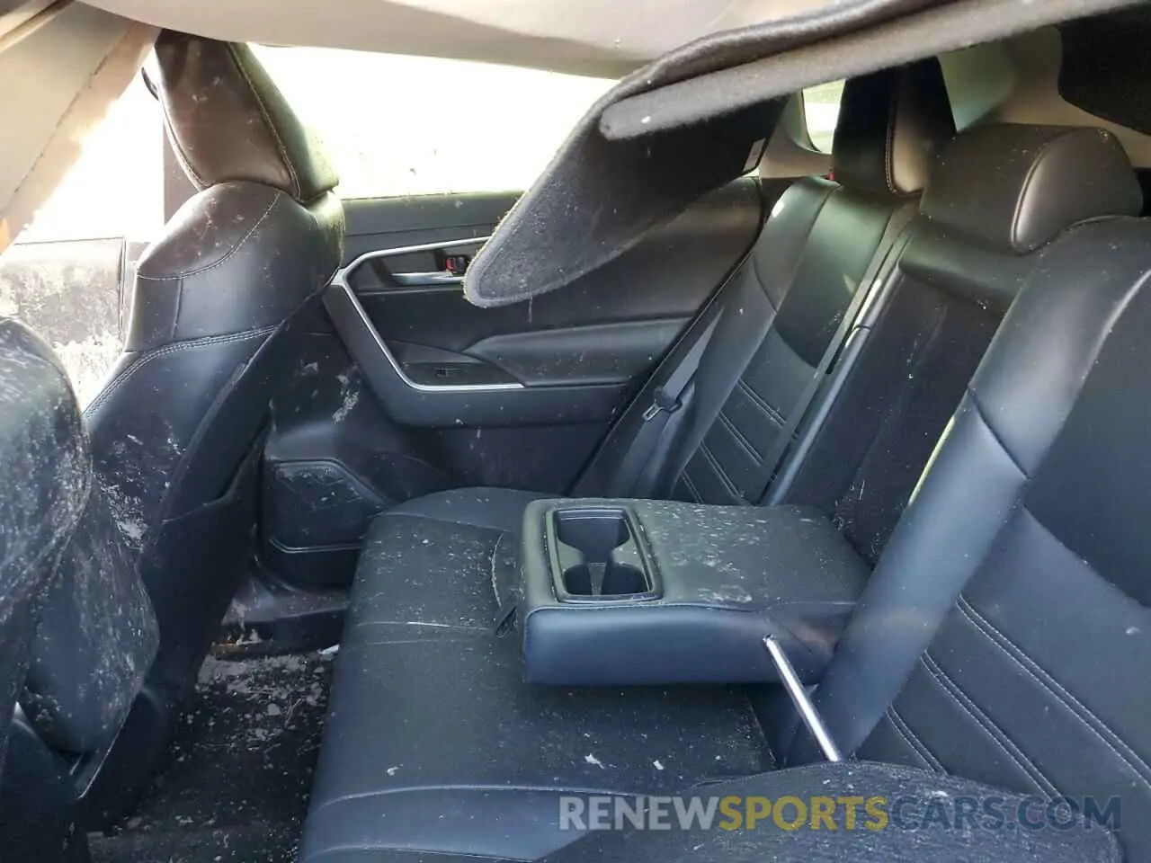 10 Photograph of a damaged car 2T3C1RFV4MC107685 TOYOTA RAV4 2021