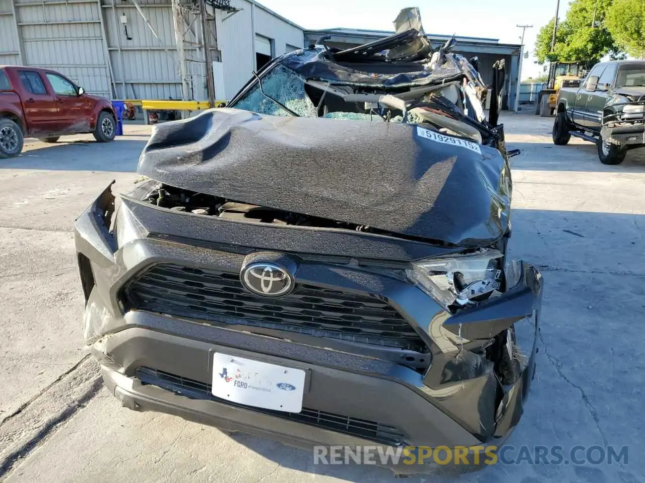 5 Photograph of a damaged car 2T3C1RFV4MC107685 TOYOTA RAV4 2021