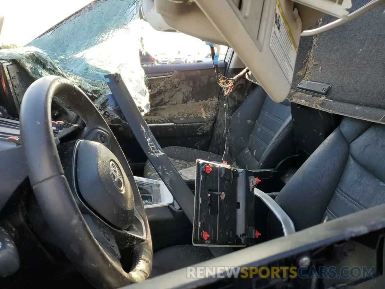 7 Photograph of a damaged car 2T3C1RFV4MC107685 TOYOTA RAV4 2021