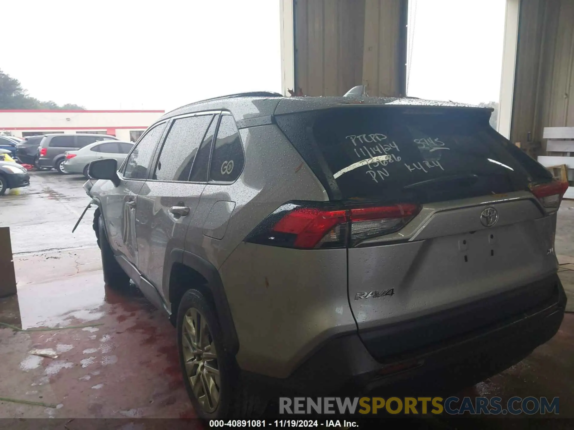 3 Photograph of a damaged car 2T3C1RFV4MC113745 TOYOTA RAV4 2021