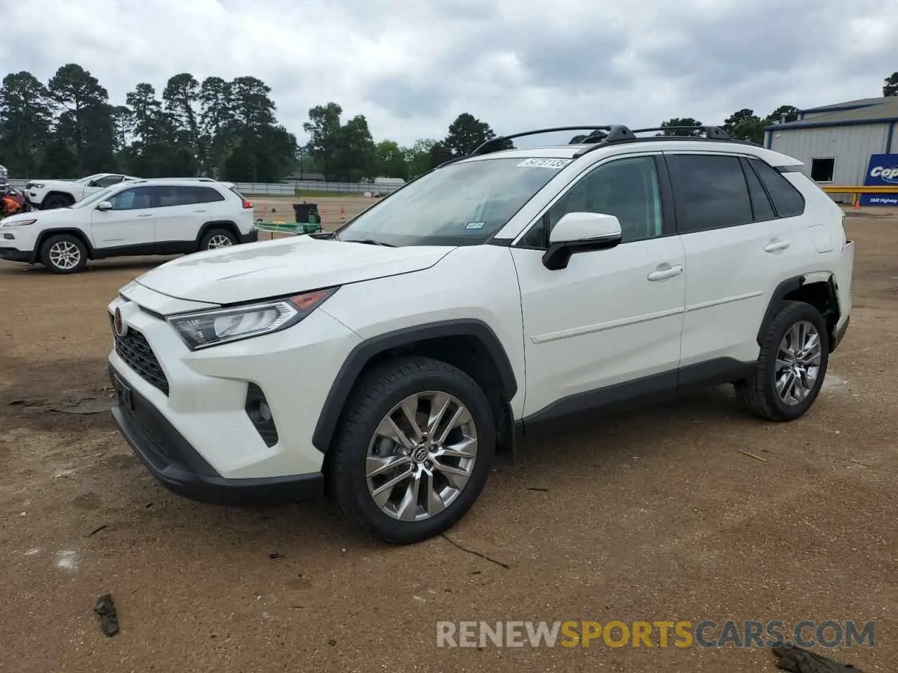 1 Photograph of a damaged car 2T3C1RFV4MW112786 TOYOTA RAV4 2021