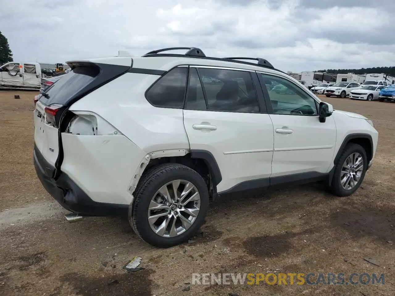 3 Photograph of a damaged car 2T3C1RFV4MW112786 TOYOTA RAV4 2021