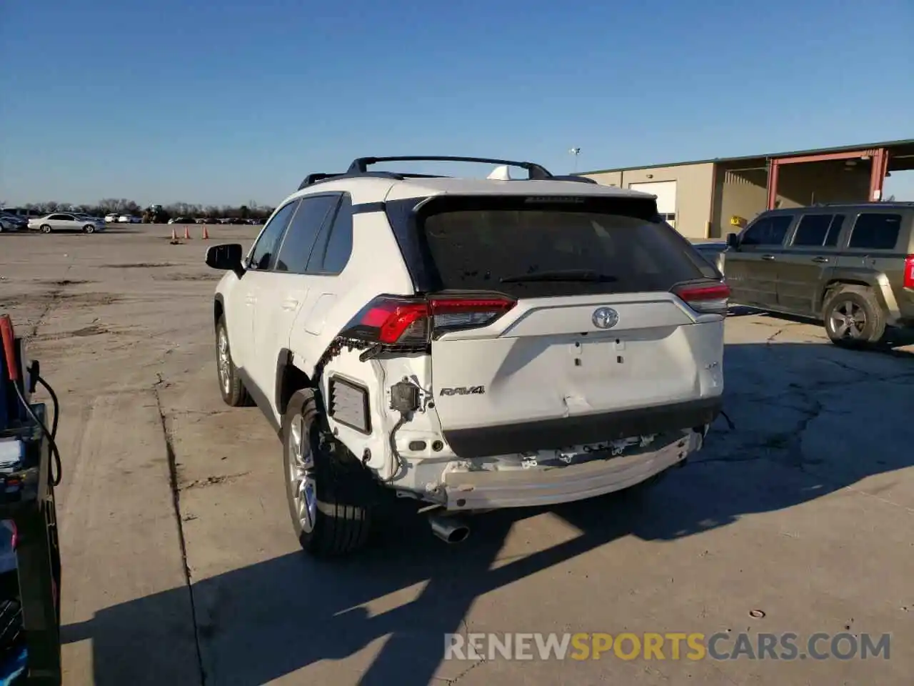 9 Photograph of a damaged car 2T3C1RFV4MW119818 TOYOTA RAV4 2021