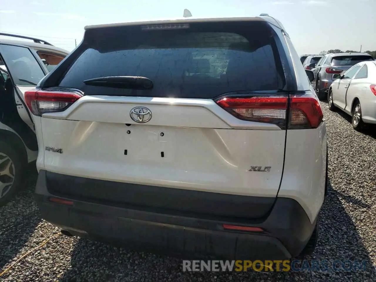 6 Photograph of a damaged car 2T3C1RFV4MW132102 TOYOTA RAV4 2021