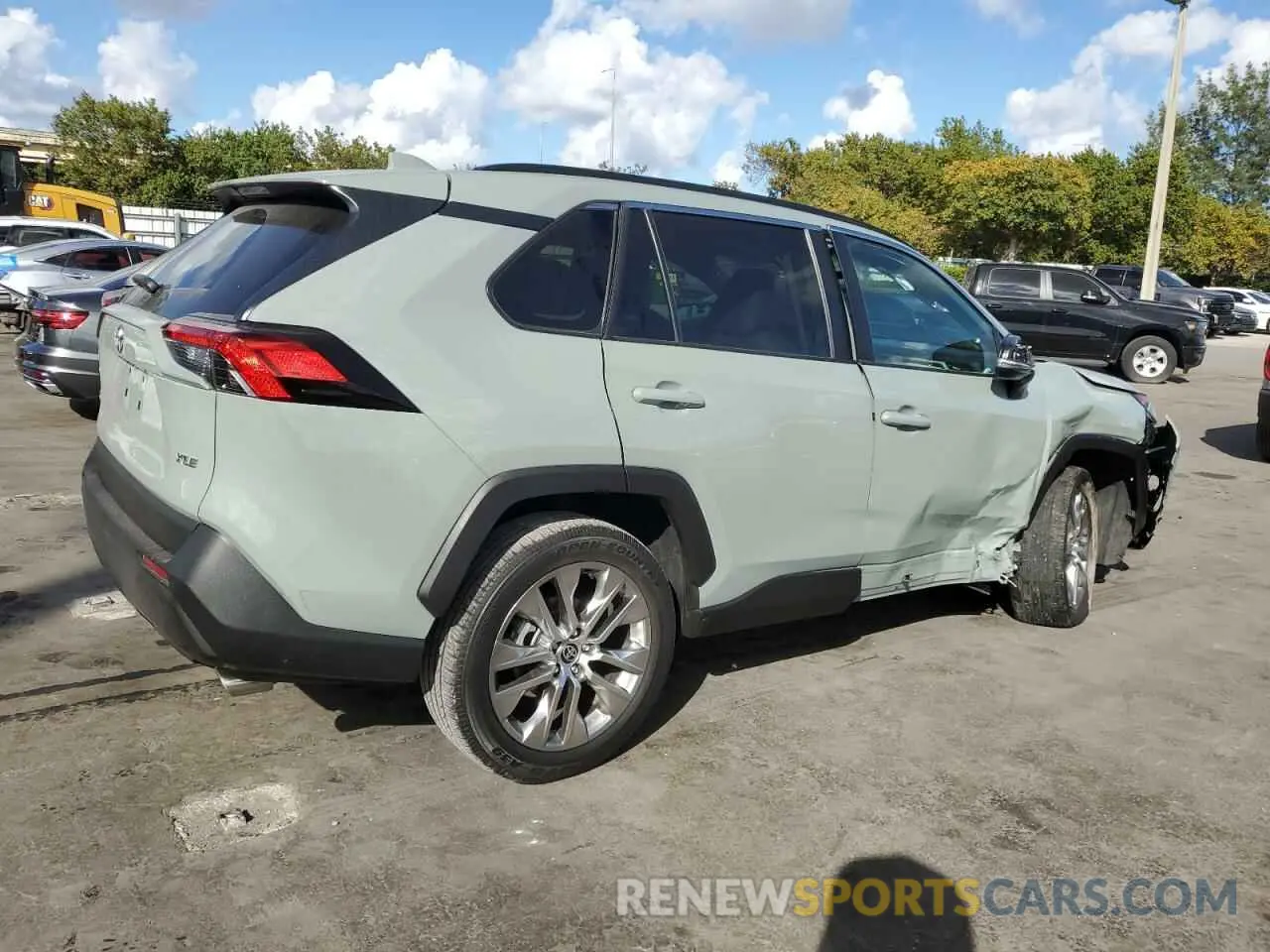 3 Photograph of a damaged car 2T3C1RFV4MW132181 TOYOTA RAV4 2021