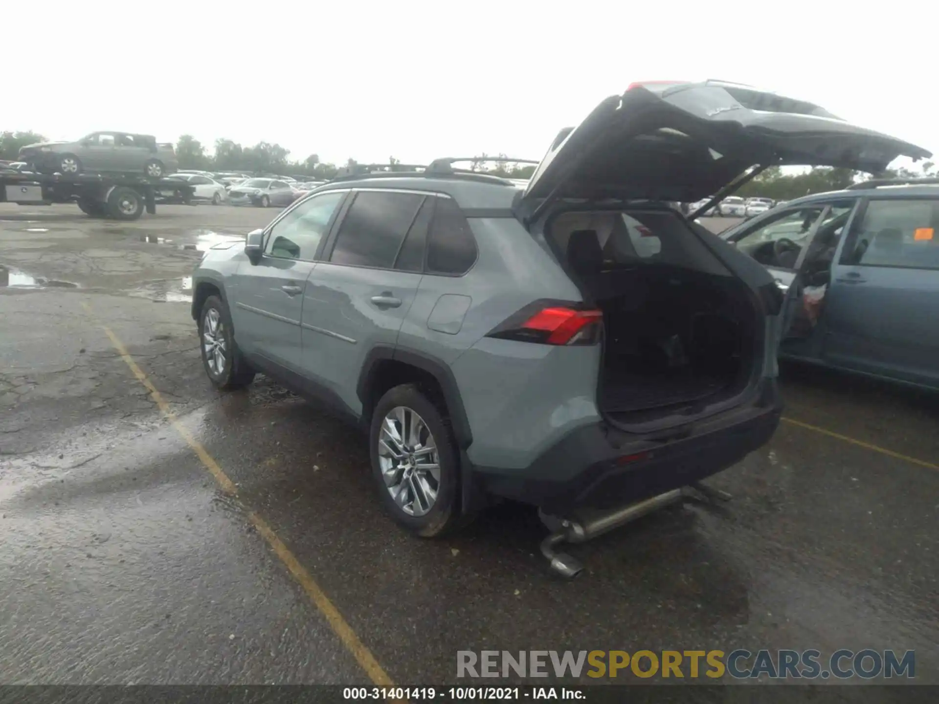 3 Photograph of a damaged car 2T3C1RFV4MW135081 TOYOTA RAV4 2021