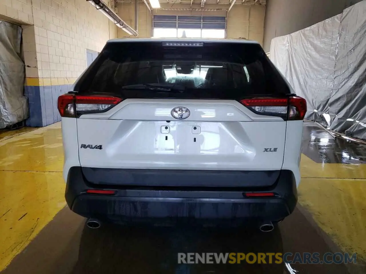6 Photograph of a damaged car 2T3C1RFV4MW145805 TOYOTA RAV4 2021