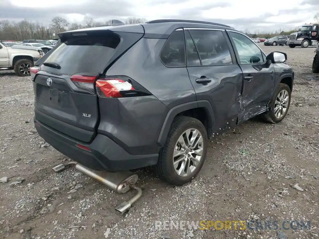 4 Photograph of a damaged car 2T3C1RFV4MW153676 TOYOTA RAV4 2021