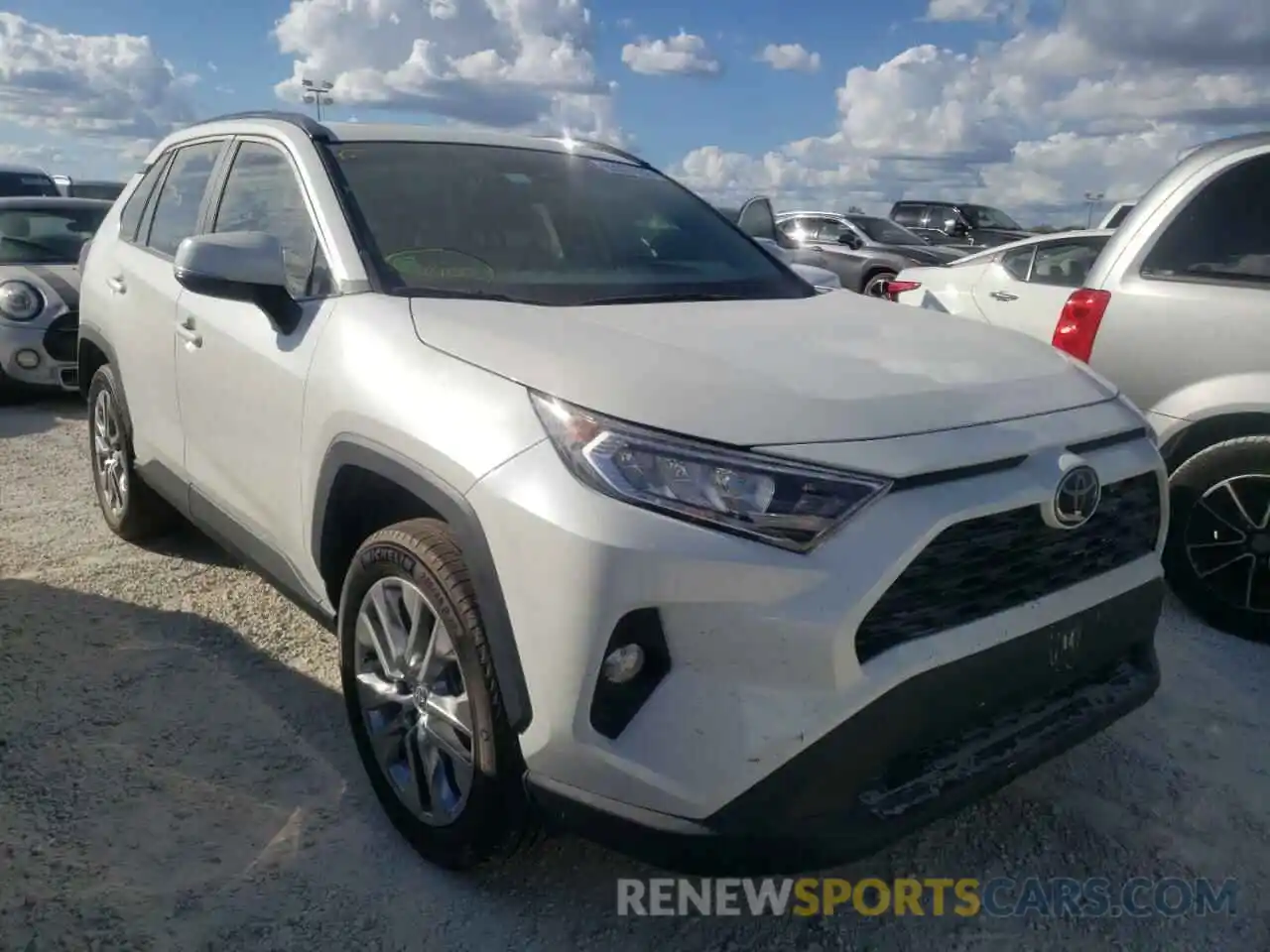 1 Photograph of a damaged car 2T3C1RFV4MW172602 TOYOTA RAV4 2021