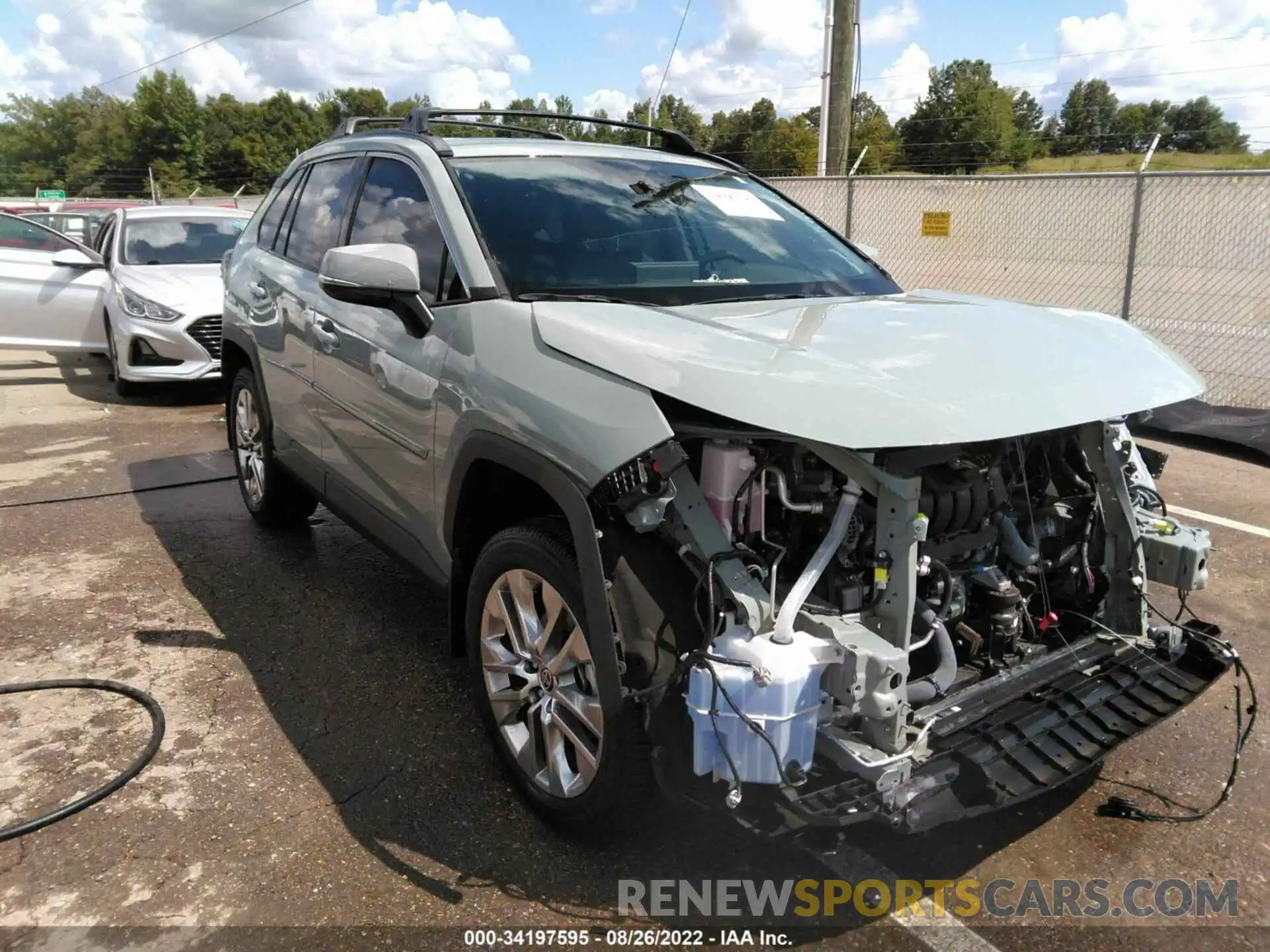 1 Photograph of a damaged car 2T3C1RFV4MW174012 TOYOTA RAV4 2021