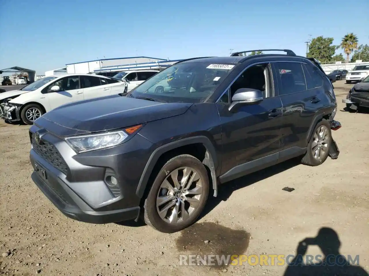 1 Photograph of a damaged car 2T3C1RFV5MC105167 TOYOTA RAV4 2021