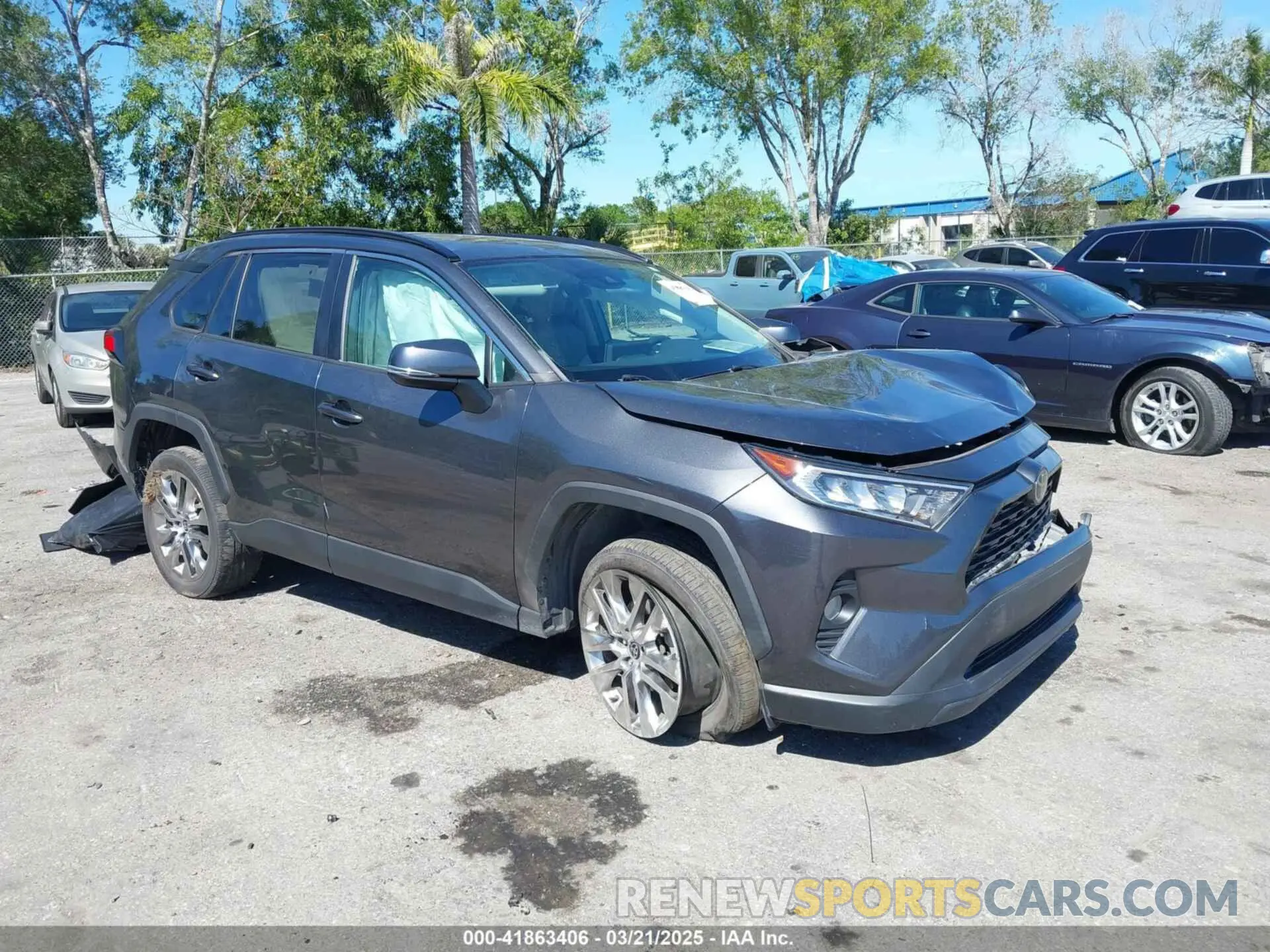 1 Photograph of a damaged car 2T3C1RFV5MC110773 TOYOTA RAV4 2021