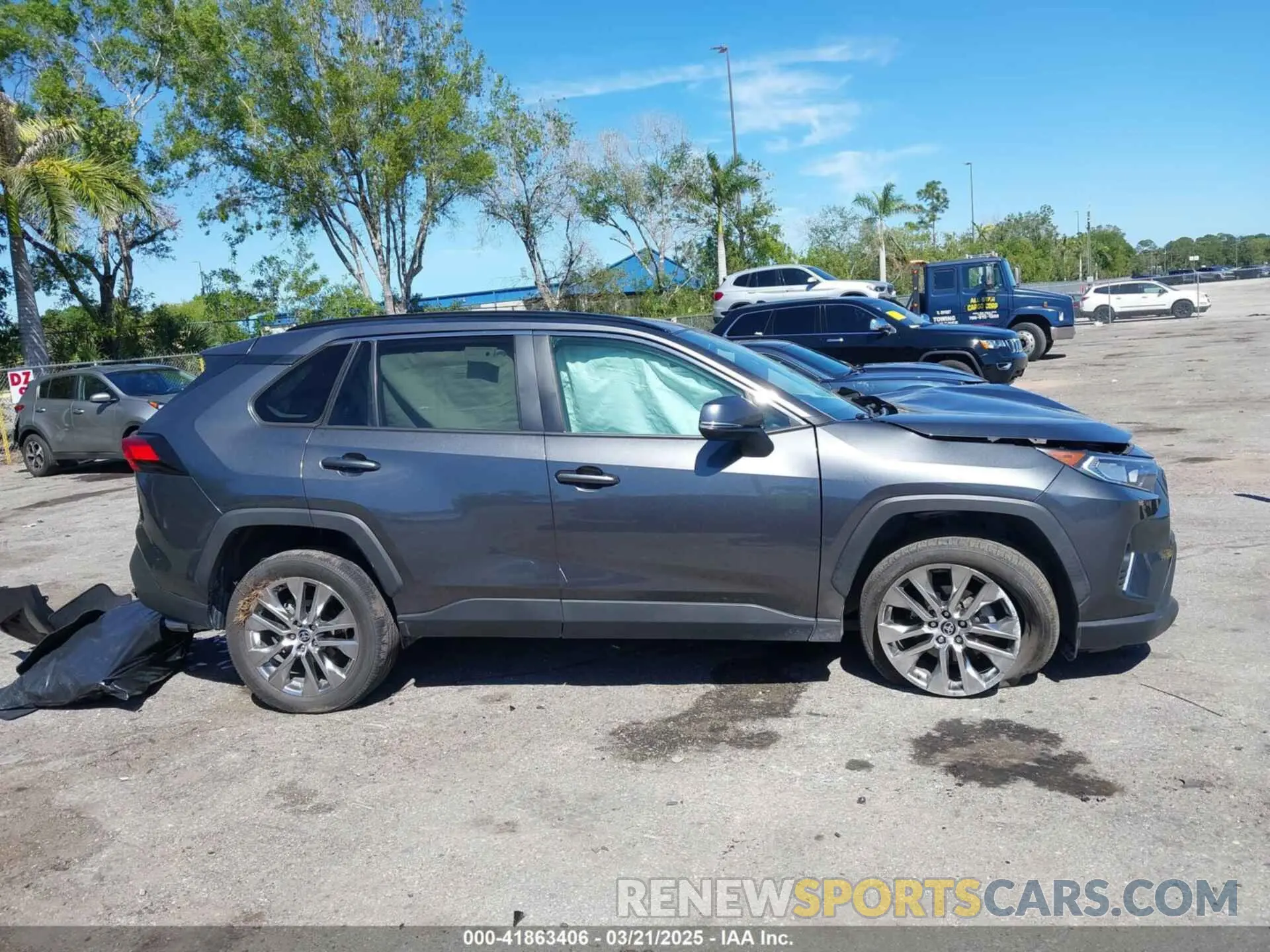 13 Photograph of a damaged car 2T3C1RFV5MC110773 TOYOTA RAV4 2021