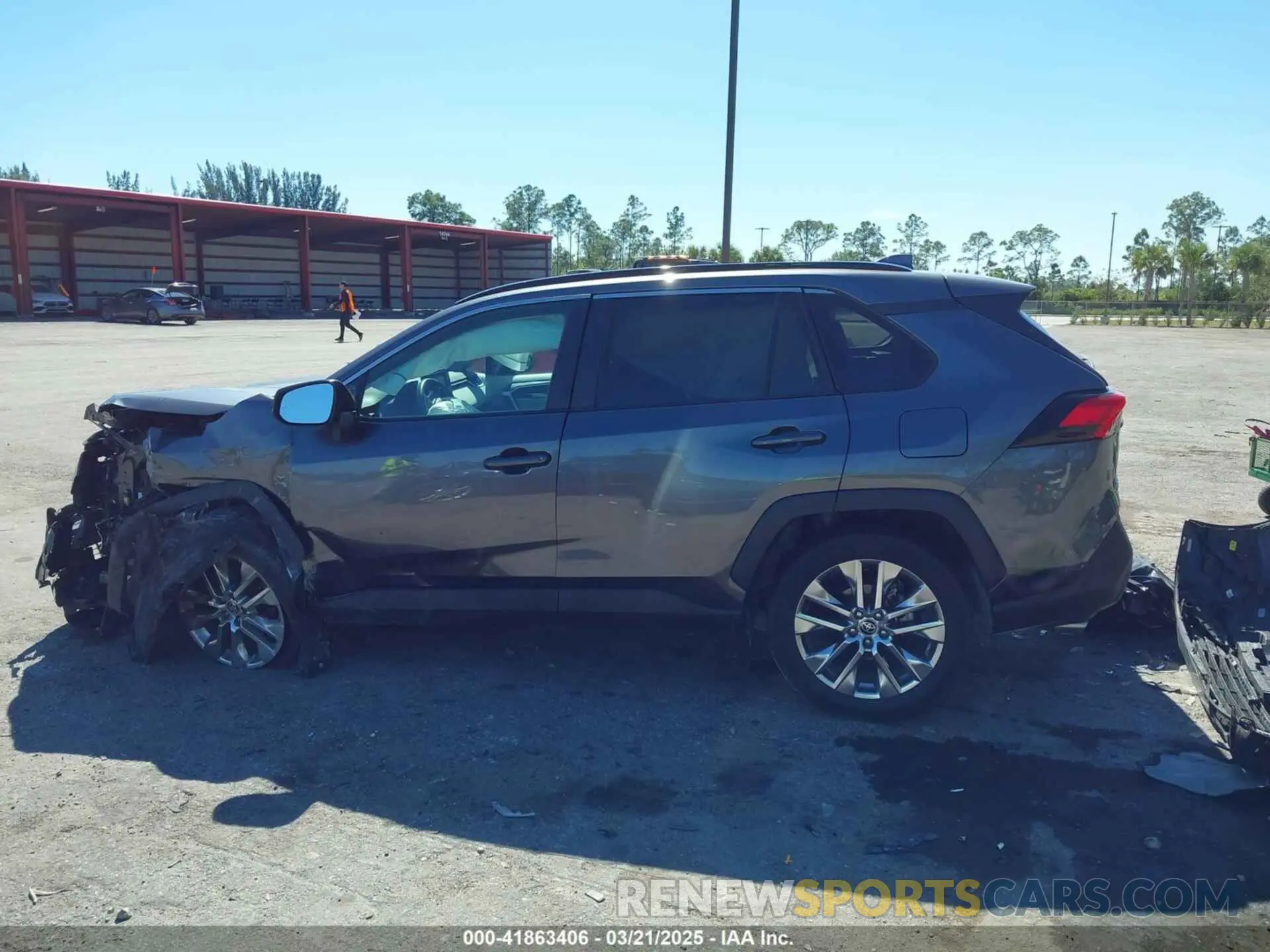 14 Photograph of a damaged car 2T3C1RFV5MC110773 TOYOTA RAV4 2021