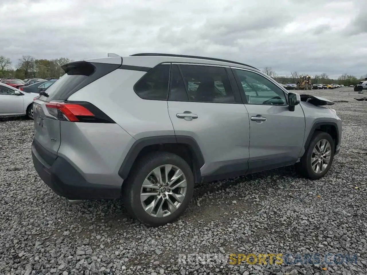3 Photograph of a damaged car 2T3C1RFV5MC128285 TOYOTA RAV4 2021