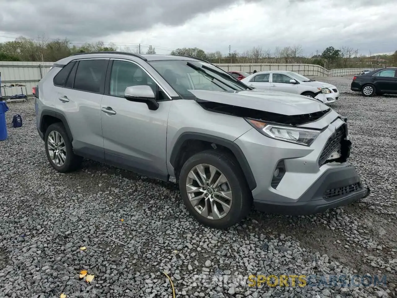 4 Photograph of a damaged car 2T3C1RFV5MC128285 TOYOTA RAV4 2021