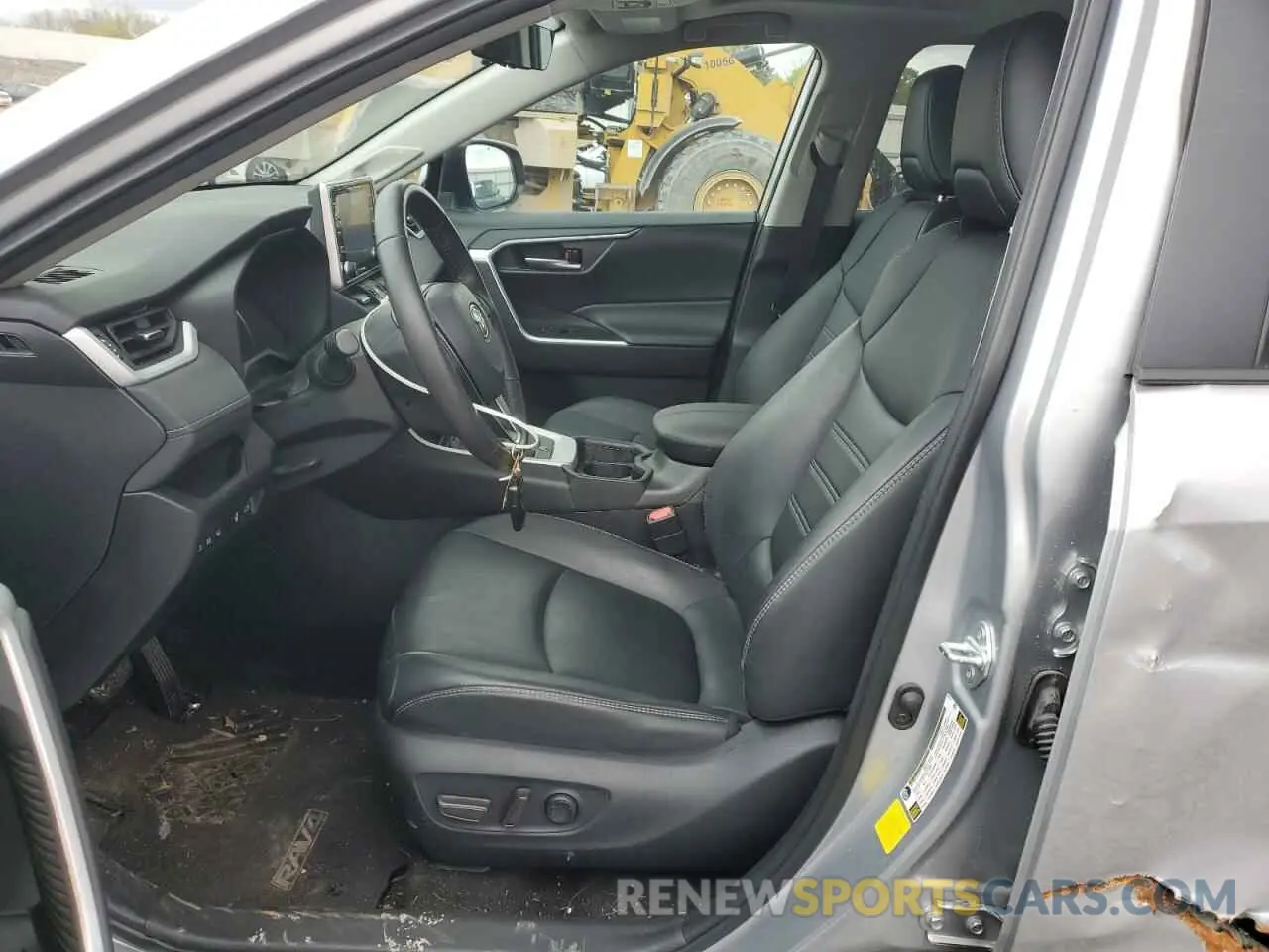 7 Photograph of a damaged car 2T3C1RFV5MC128285 TOYOTA RAV4 2021