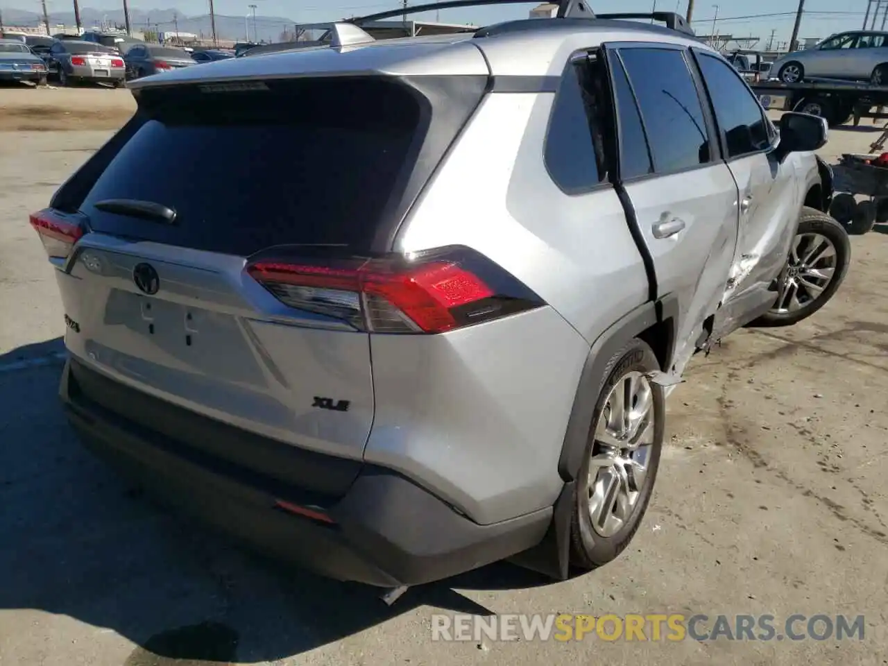 4 Photograph of a damaged car 2T3C1RFV5MC139867 TOYOTA RAV4 2021