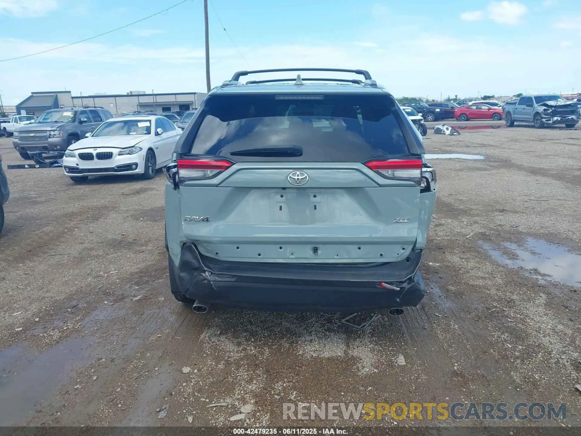 16 Photograph of a damaged car 2T3C1RFV5MW123859 TOYOTA RAV4 2021