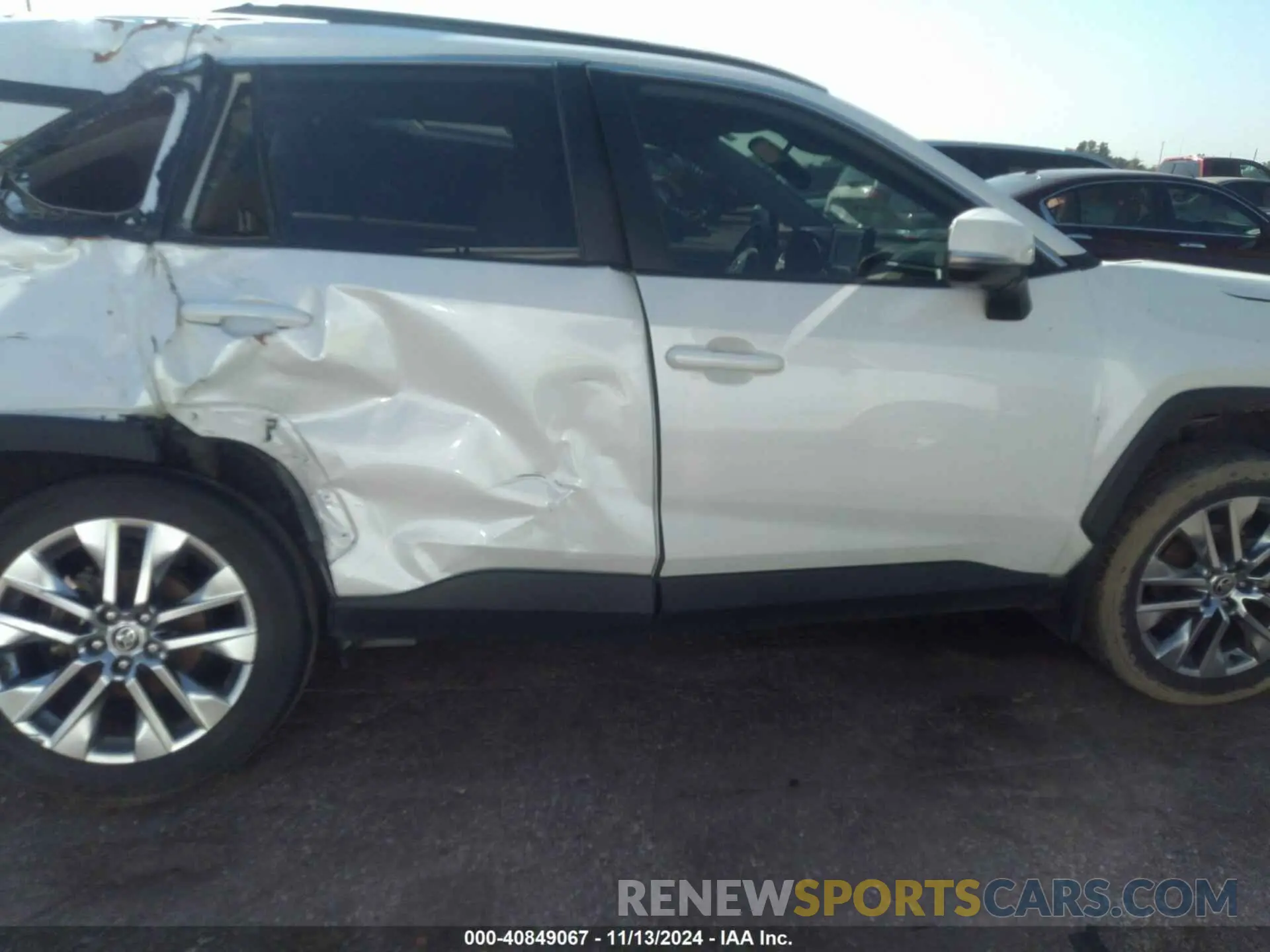 13 Photograph of a damaged car 2T3C1RFV5MW158076 TOYOTA RAV4 2021