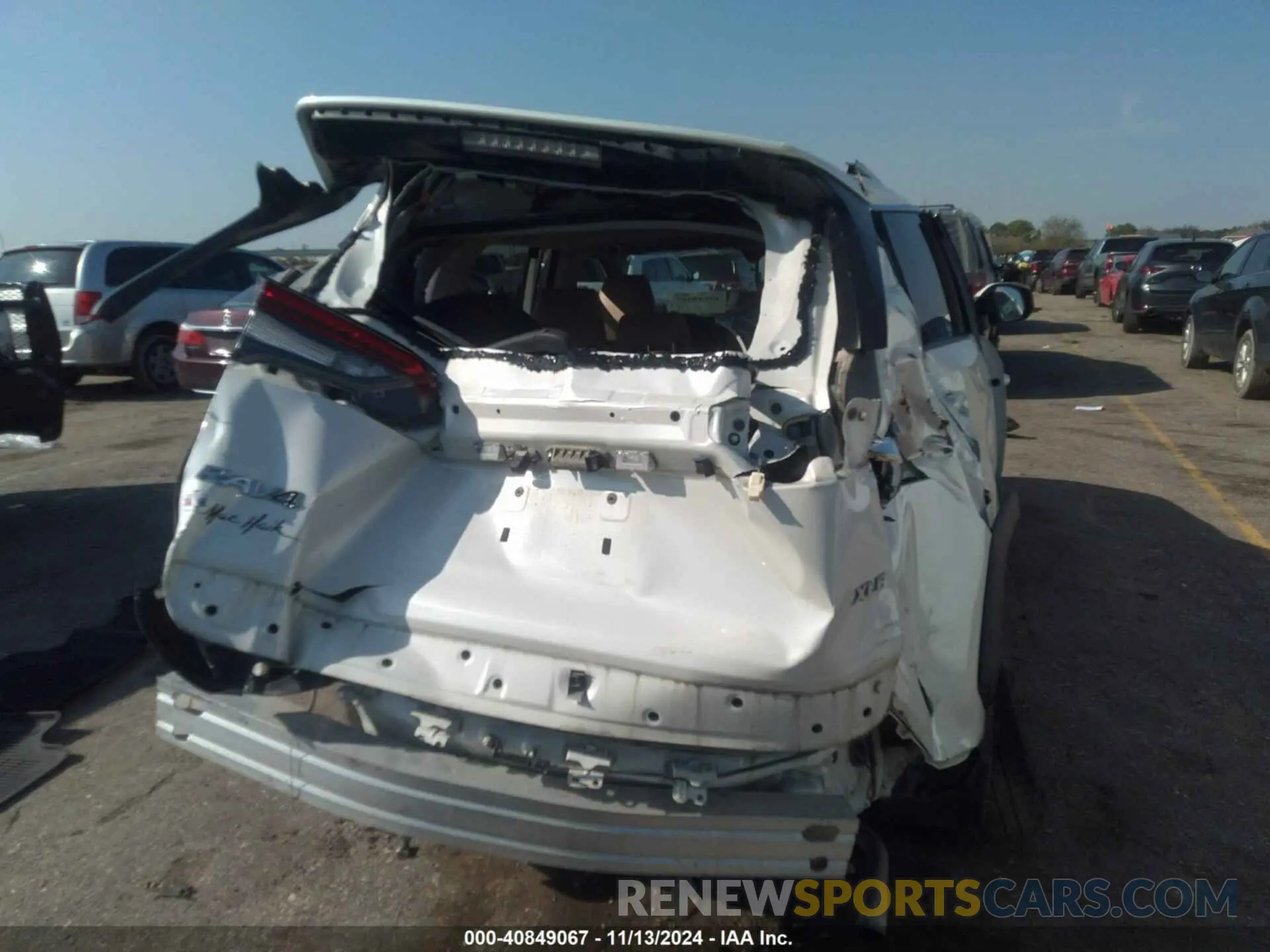 16 Photograph of a damaged car 2T3C1RFV5MW158076 TOYOTA RAV4 2021