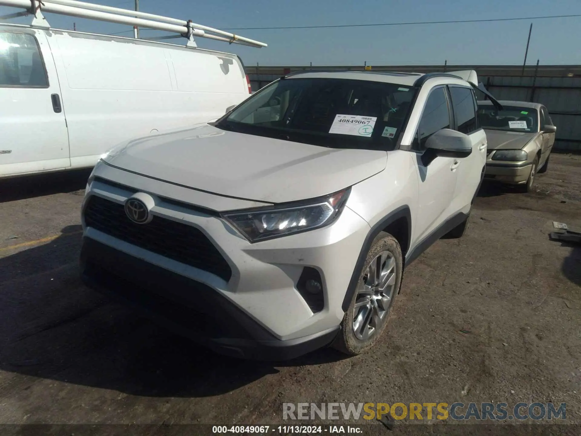 2 Photograph of a damaged car 2T3C1RFV5MW158076 TOYOTA RAV4 2021