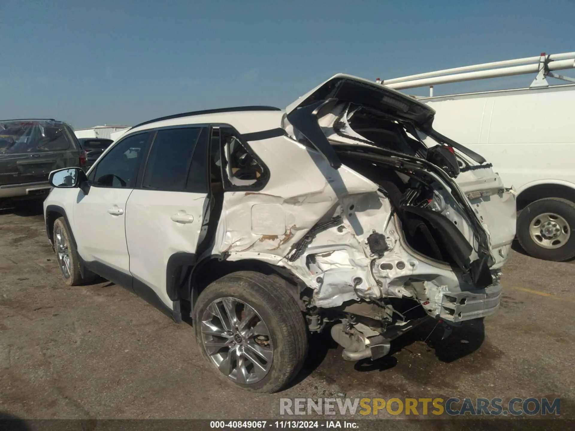 3 Photograph of a damaged car 2T3C1RFV5MW158076 TOYOTA RAV4 2021